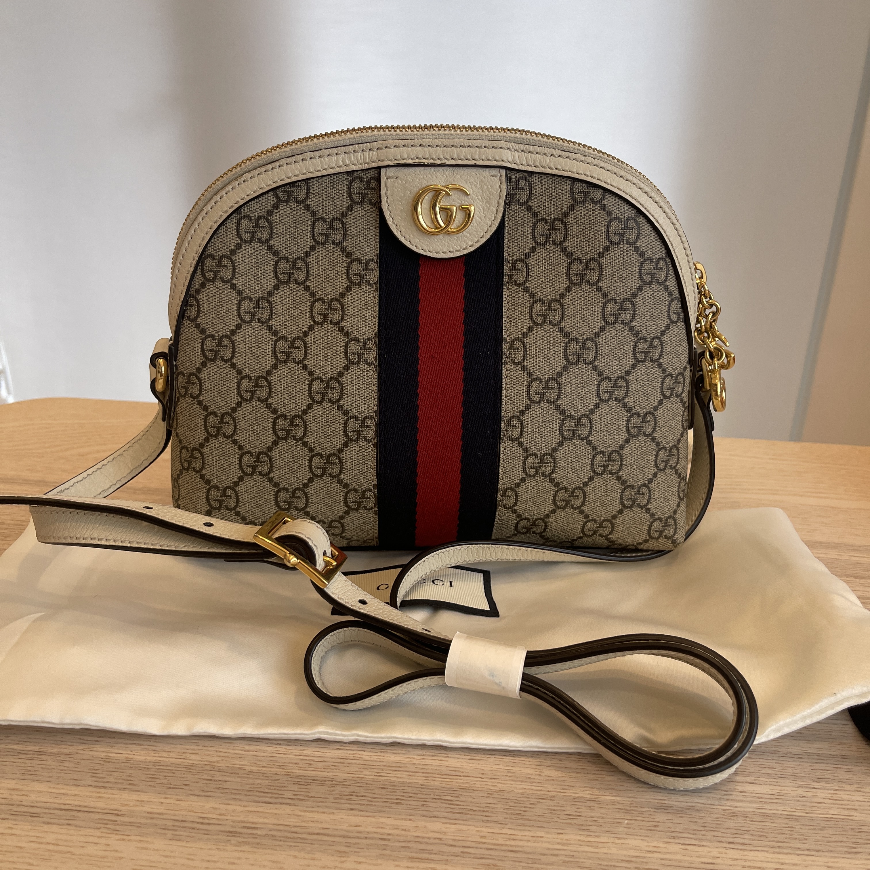 Gucci Alma sling bag COD