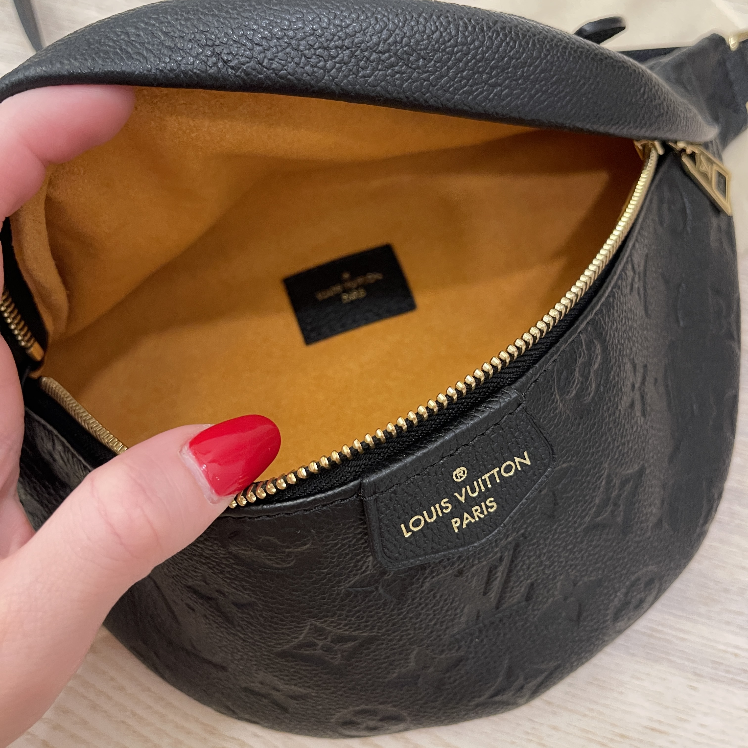 ❌SOLD❌Louis Vuitton Empreinte Bumbag - highly sought after