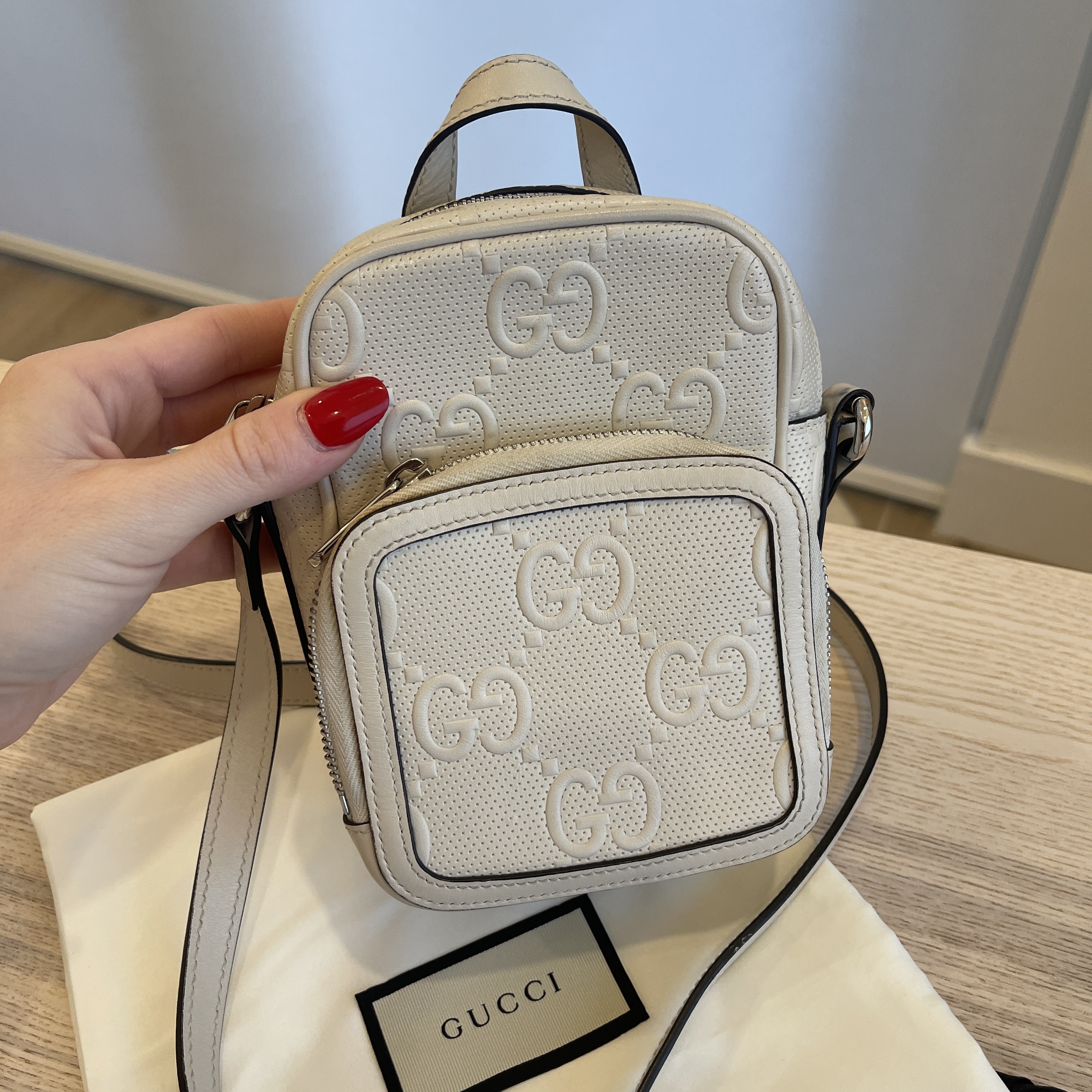 Ophidia Small Shoulder Bag in White Gucci