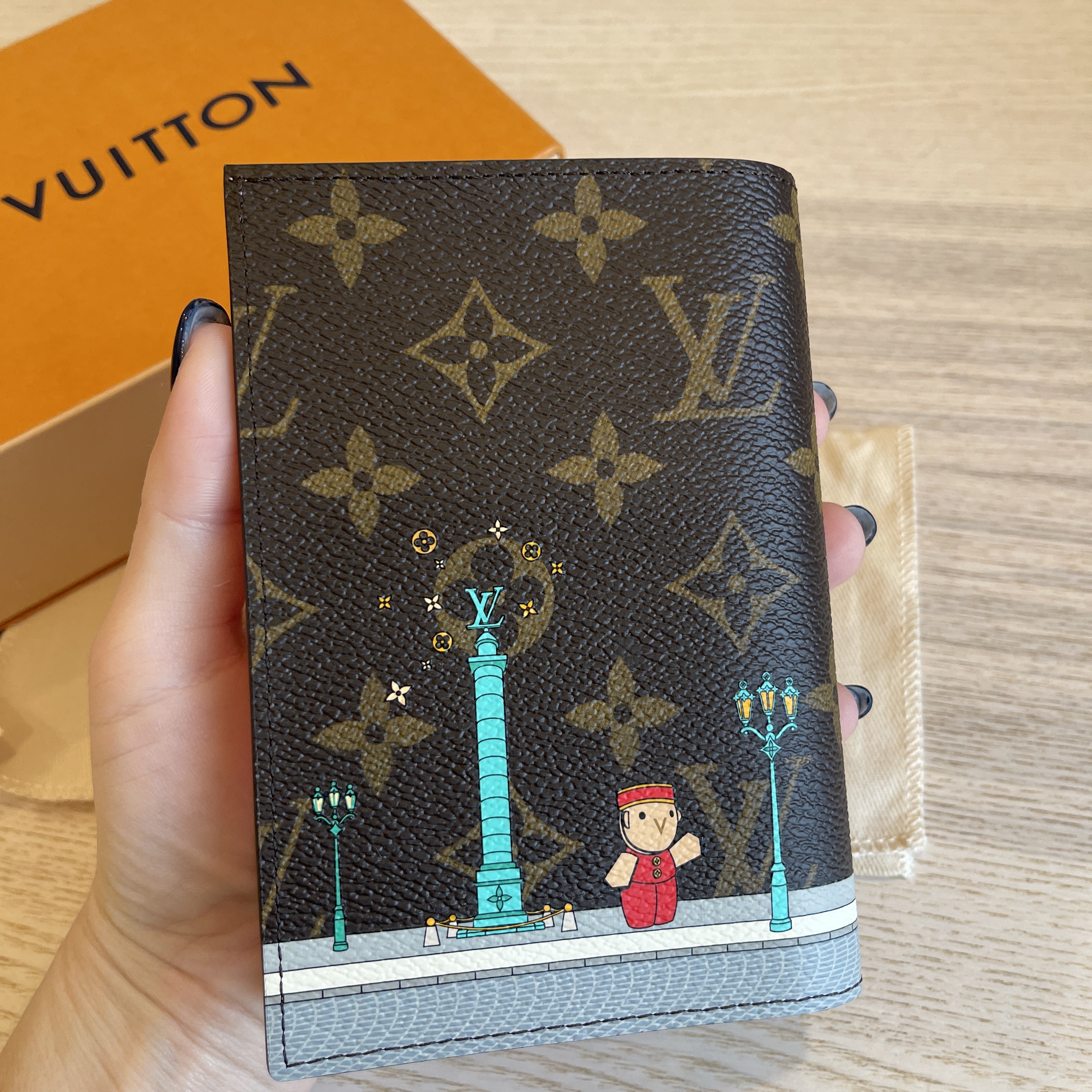 Louis Vuitton M81635 Monogram Rose Passport Cover Wallet Christmas  Animation 2022- Paris - The Attic Place