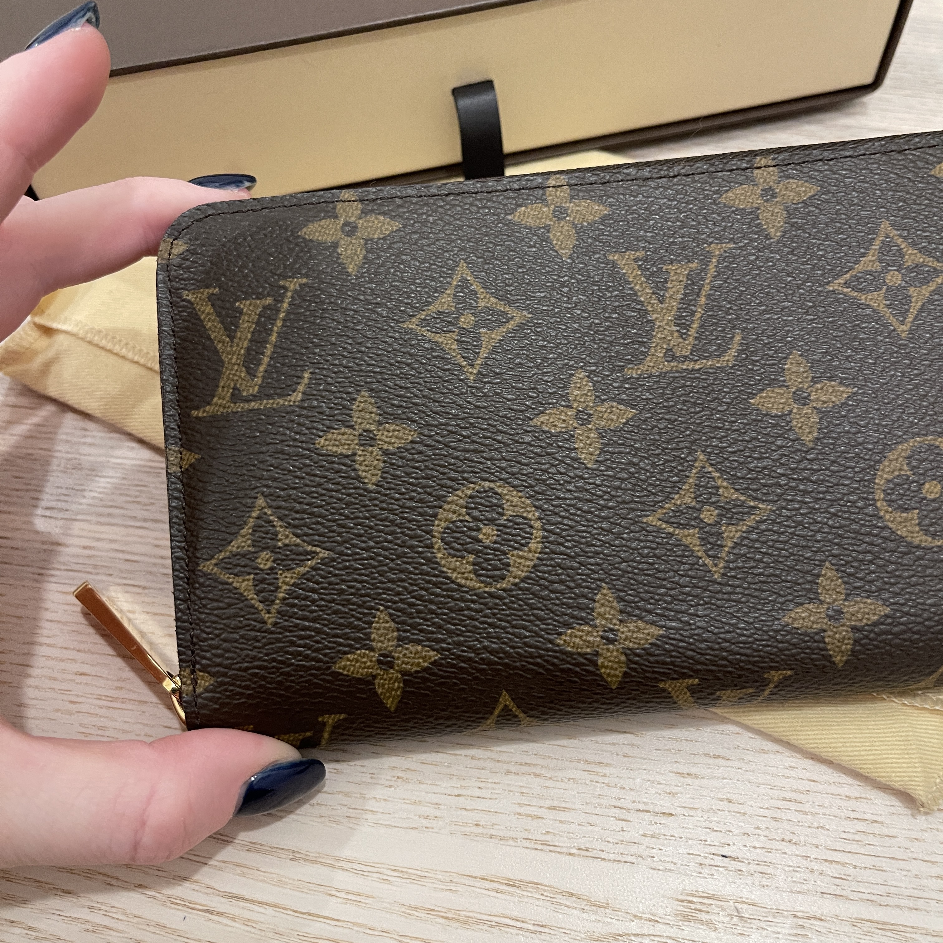 Louis Vuitton Monogram Coquelicot Adele Wallet - Preowned LV Wallets