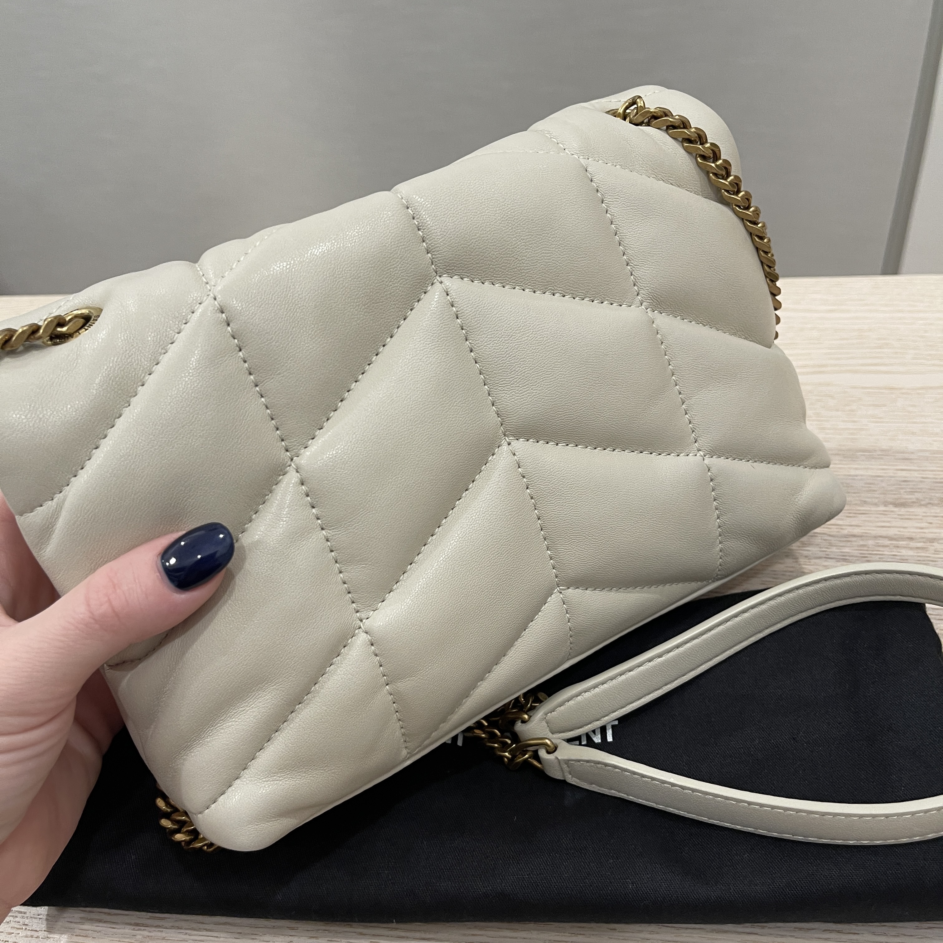 Puffer Small Chain Bag in Quilted Lambskin - Blanc Vintage – Amuze