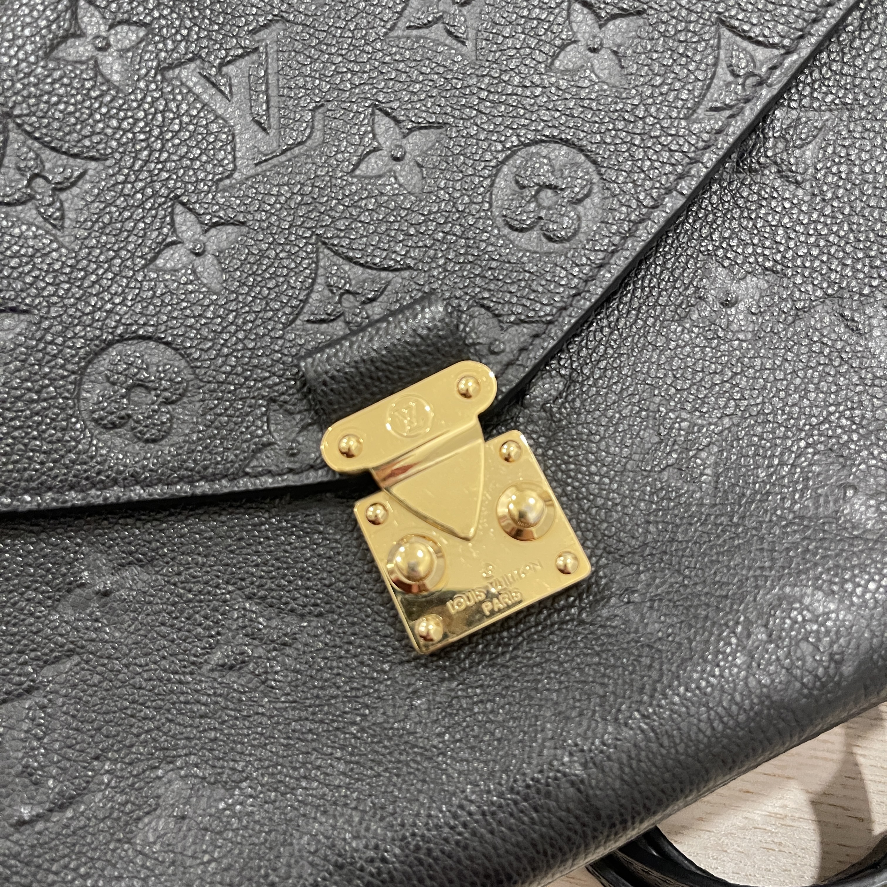 Louis Vuitton Félicie Pochette Noir Monogram Empriente Leather - The Lux  Portal