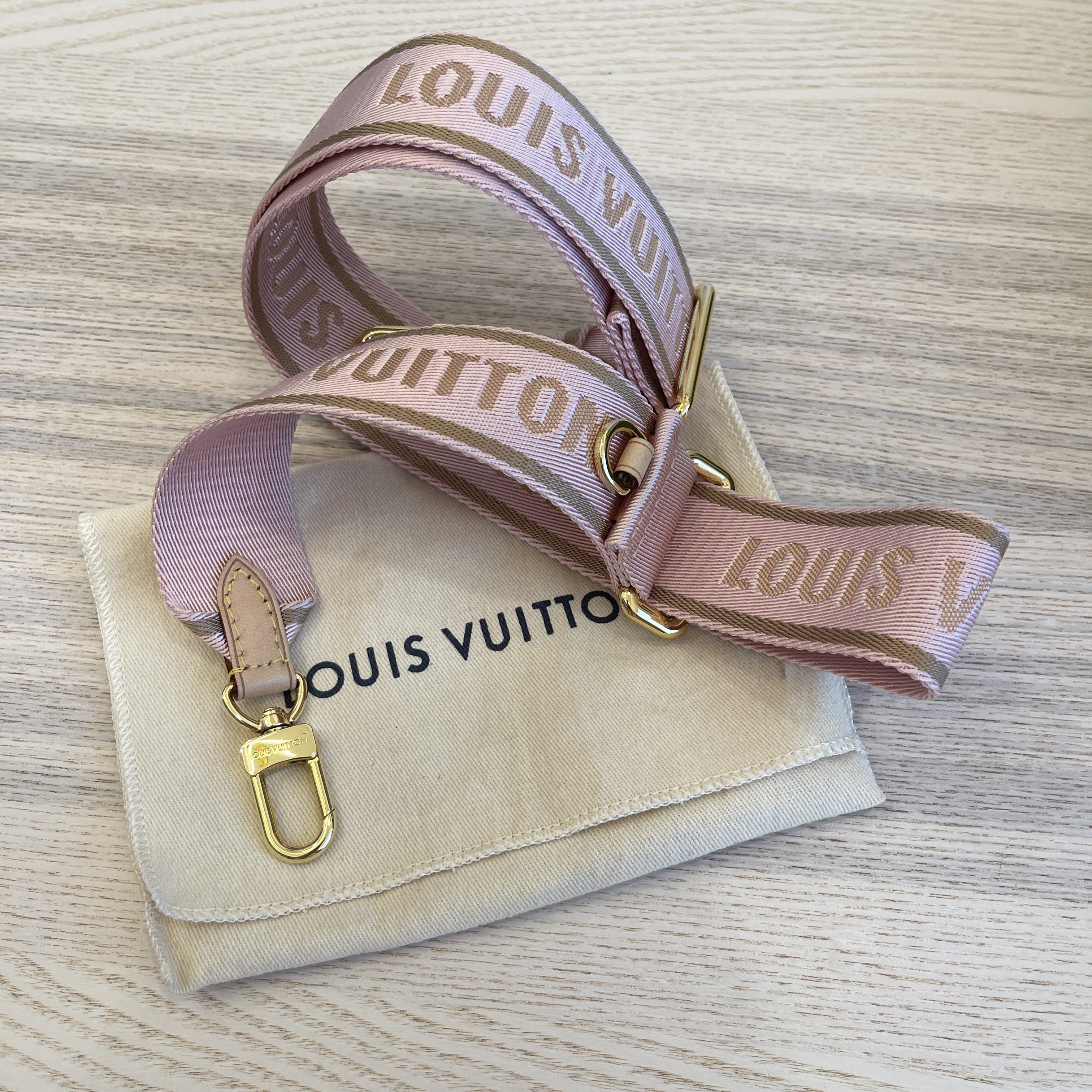 LOUIS VUITTON Multi Pochette Accessories Shoulder Strap Rose Clair
