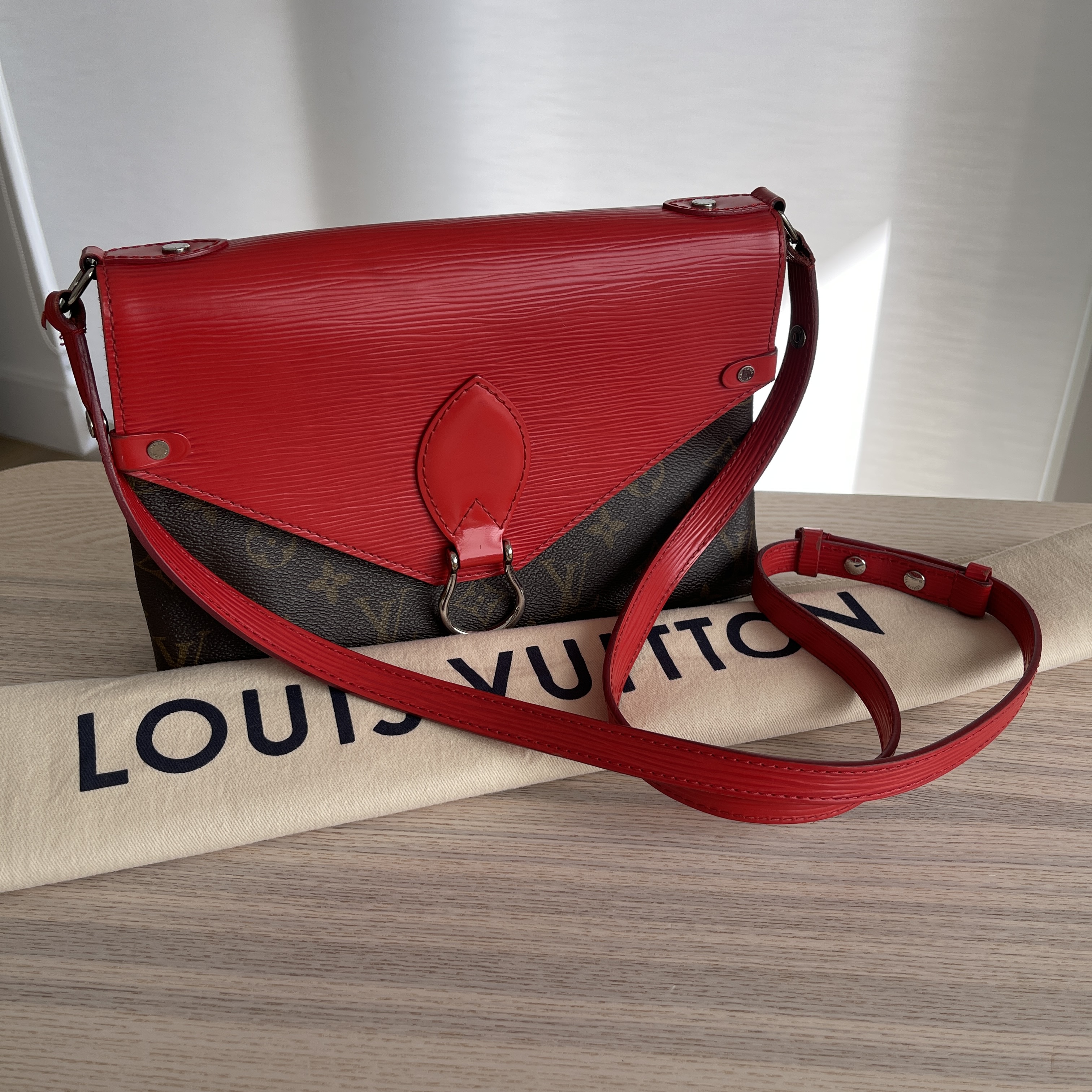 Preloved Louis Vuitton LV Saint Michel Bag