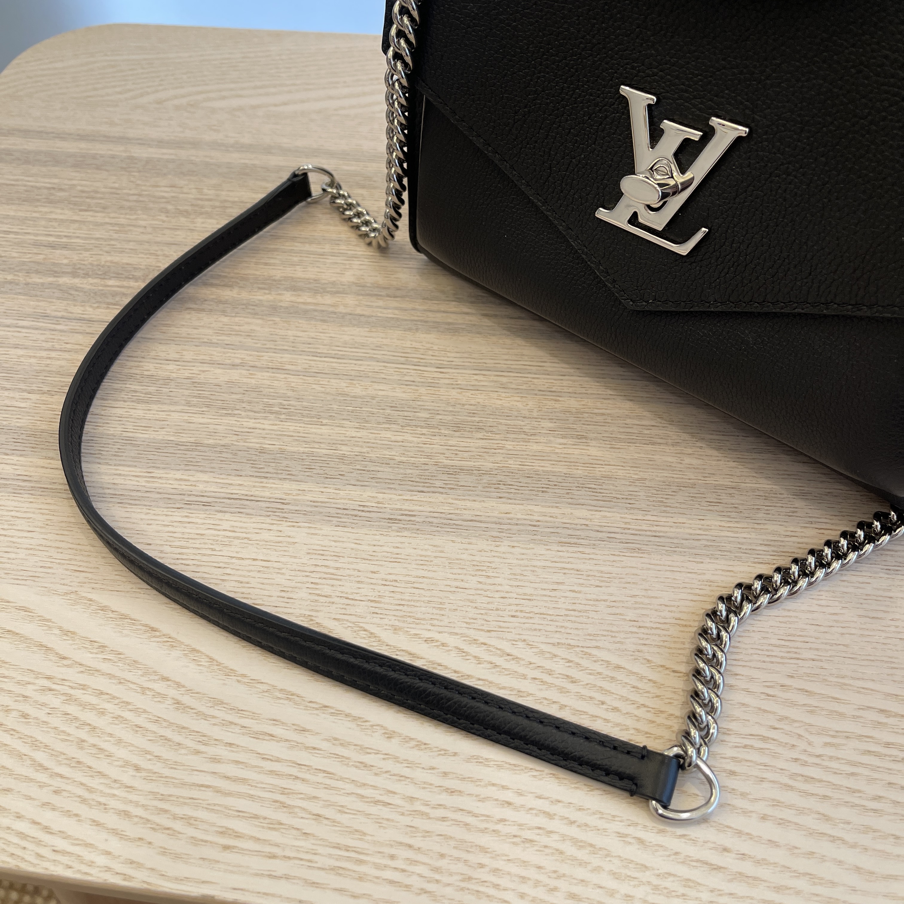 D' Borse Boutique 2 - LV MyLockMe Satchel Chain Bag In Black Soft