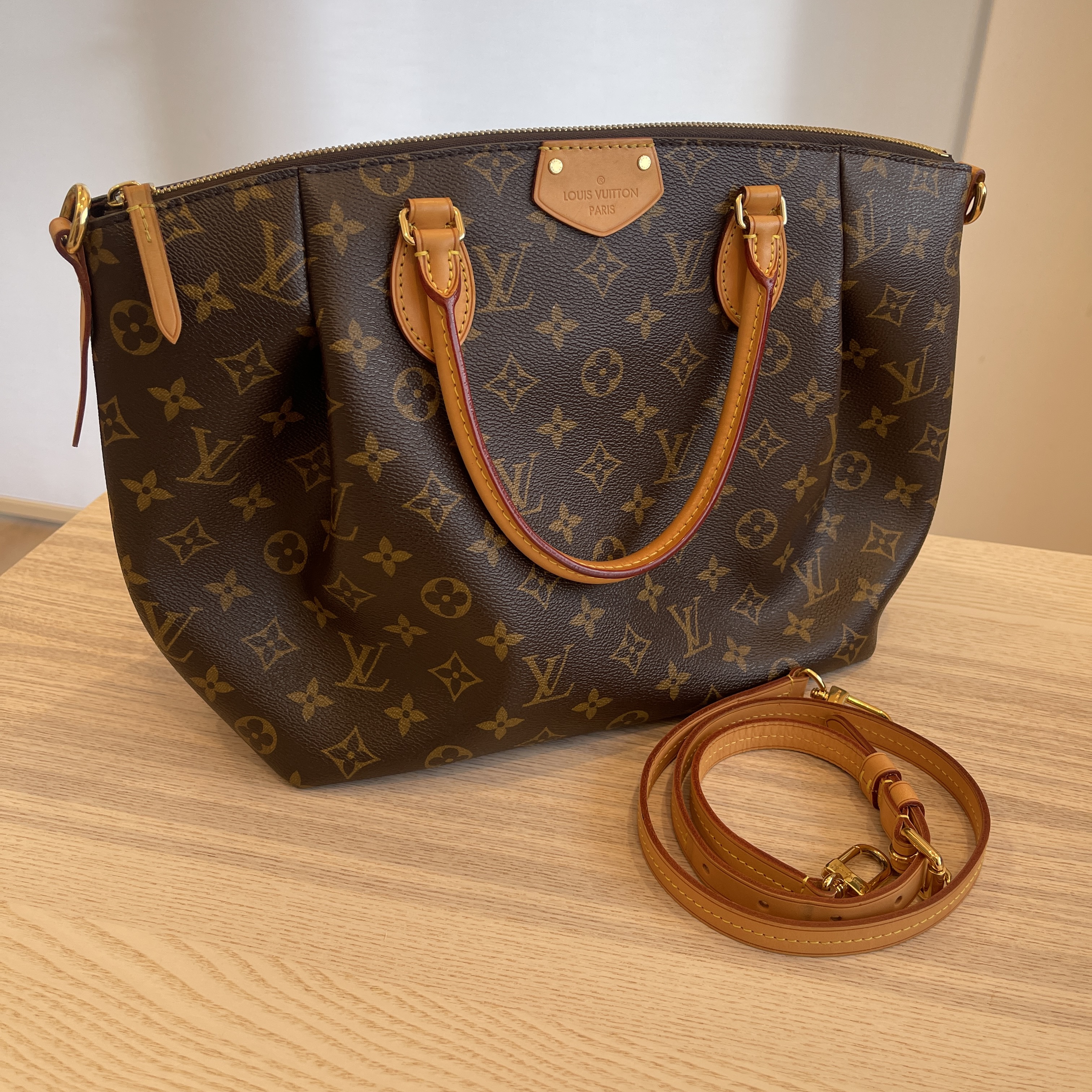 Turenne cloth handbag Louis Vuitton Brown in Cloth  24970113