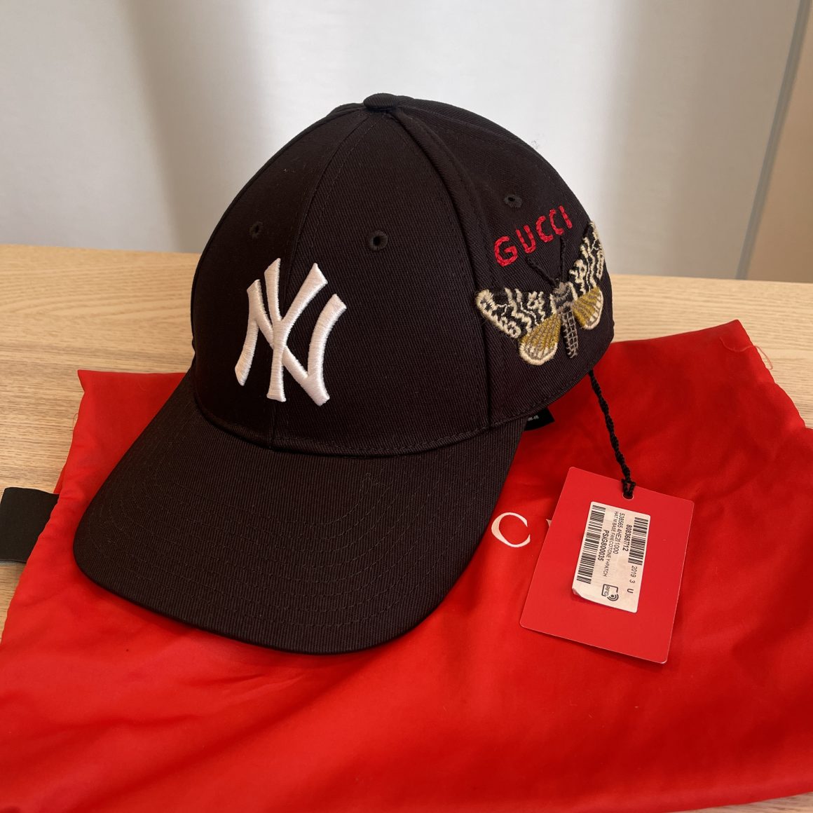 Gucci Fuchsia Velvet NY Yankees Baseball Hat Size 57-61