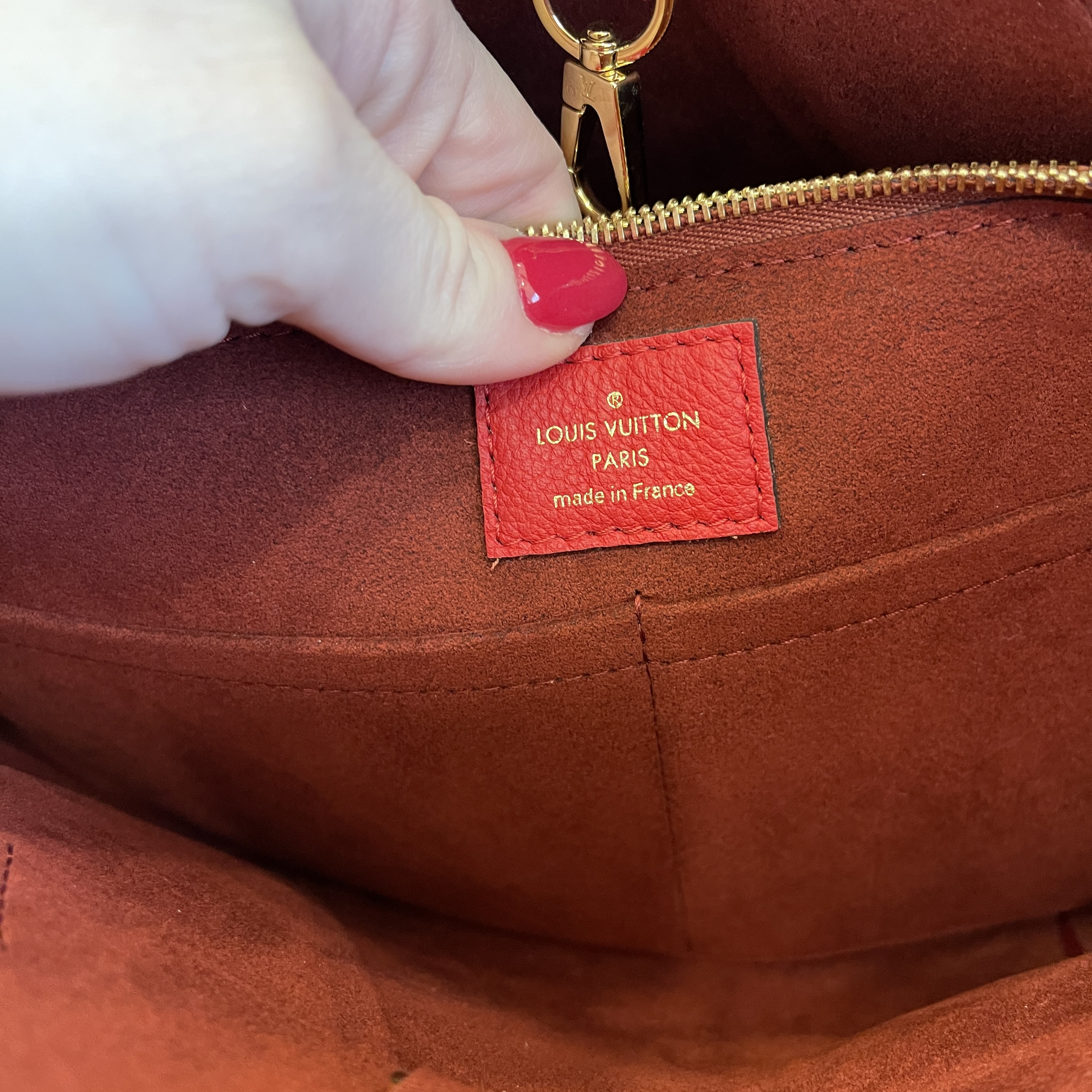 Kimono leather tote Louis Vuitton Red in Leather - 36777597