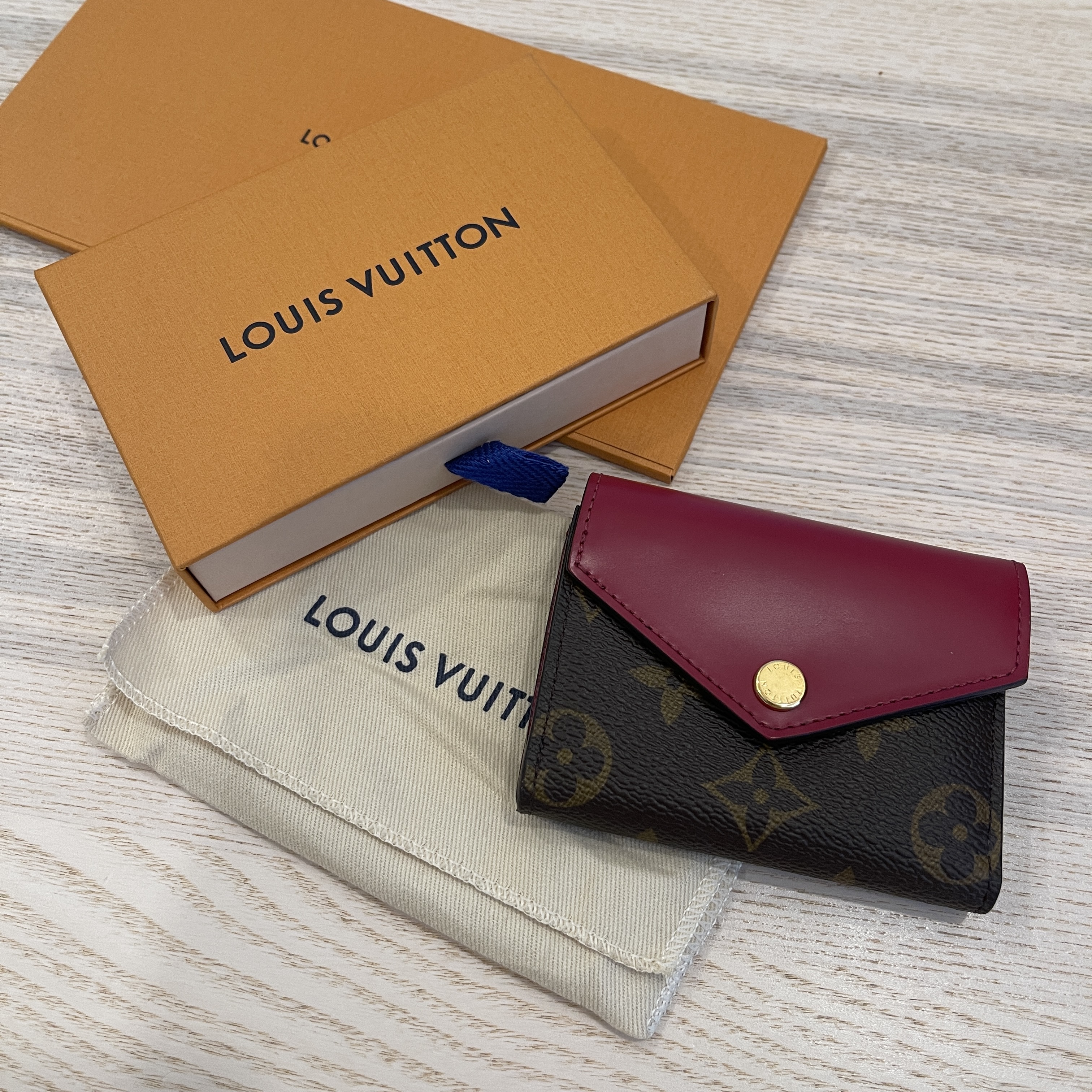 Louis Vuitton Monogramfuschia Leather Zoe Wallet