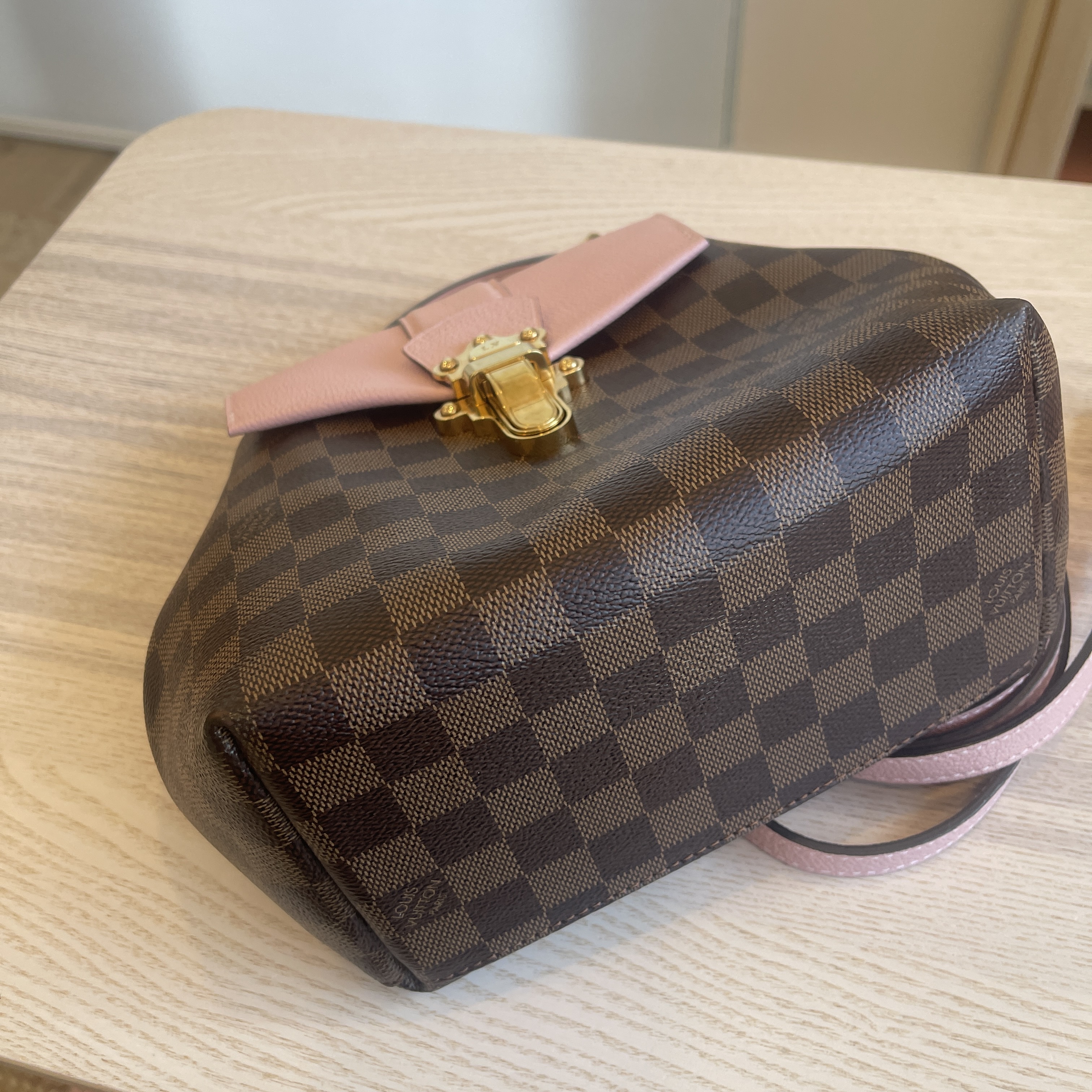 Hand - Montaigne - Vuitton - 2Way - LOUIS VUITTON Clapton Damier Ebene  Backpack Bag Magnolia - ep_vintage luxury Store - M41056 – dct - Louis - MM  - Bag - Monogram
