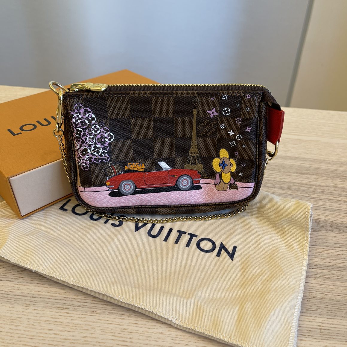 Louis Vuitton Pochette Accessories Damier Ebene Vivienne Holiday