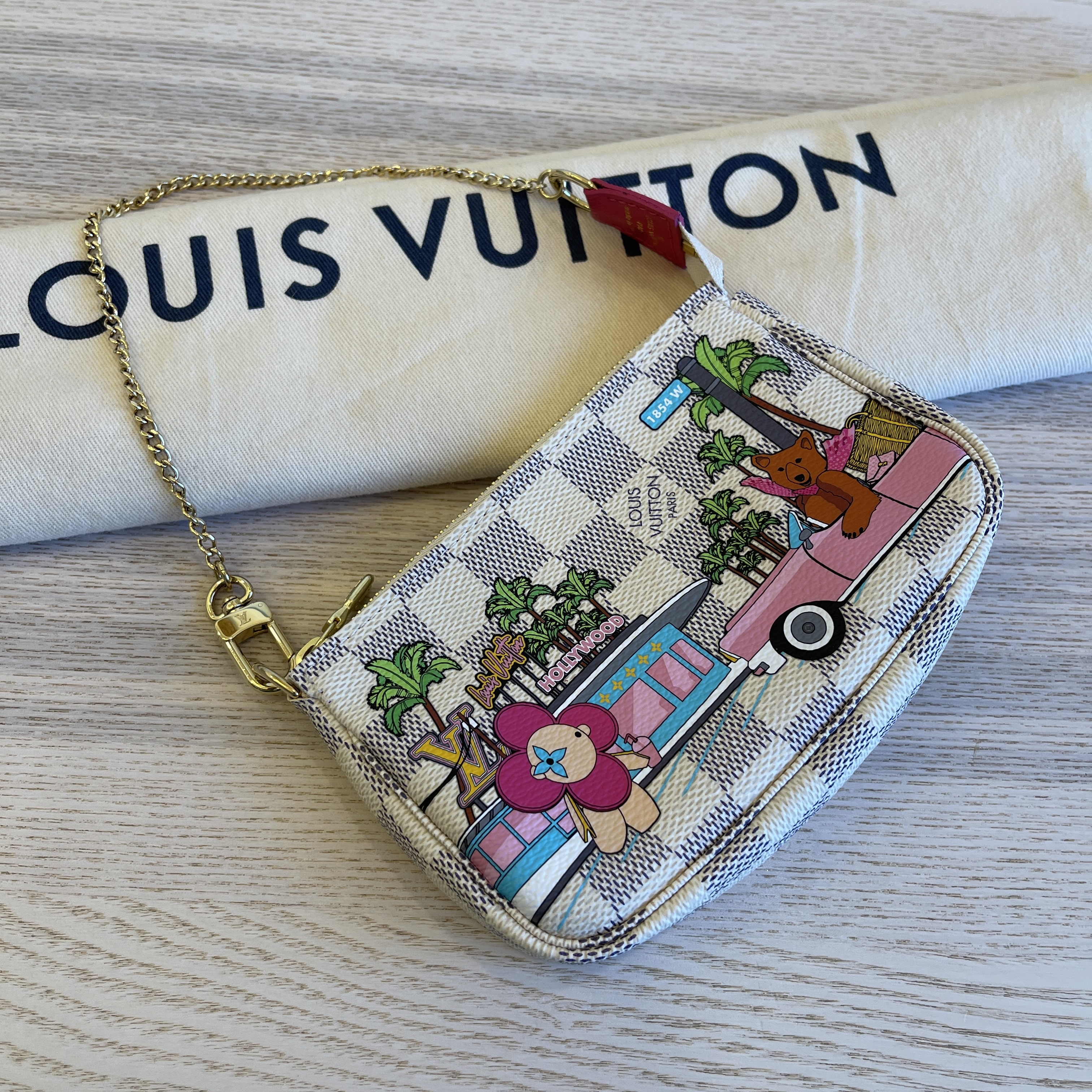 Louis Vuitton Damier Azur 2021 Christmas Animation Hollywood Bag