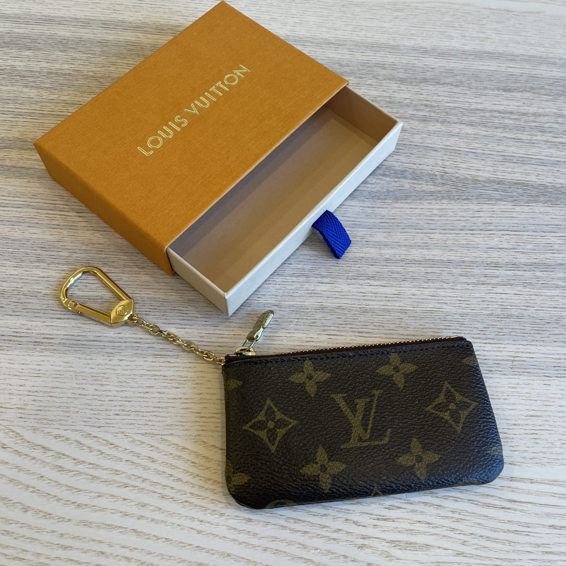 Fake louis best sale key pouch