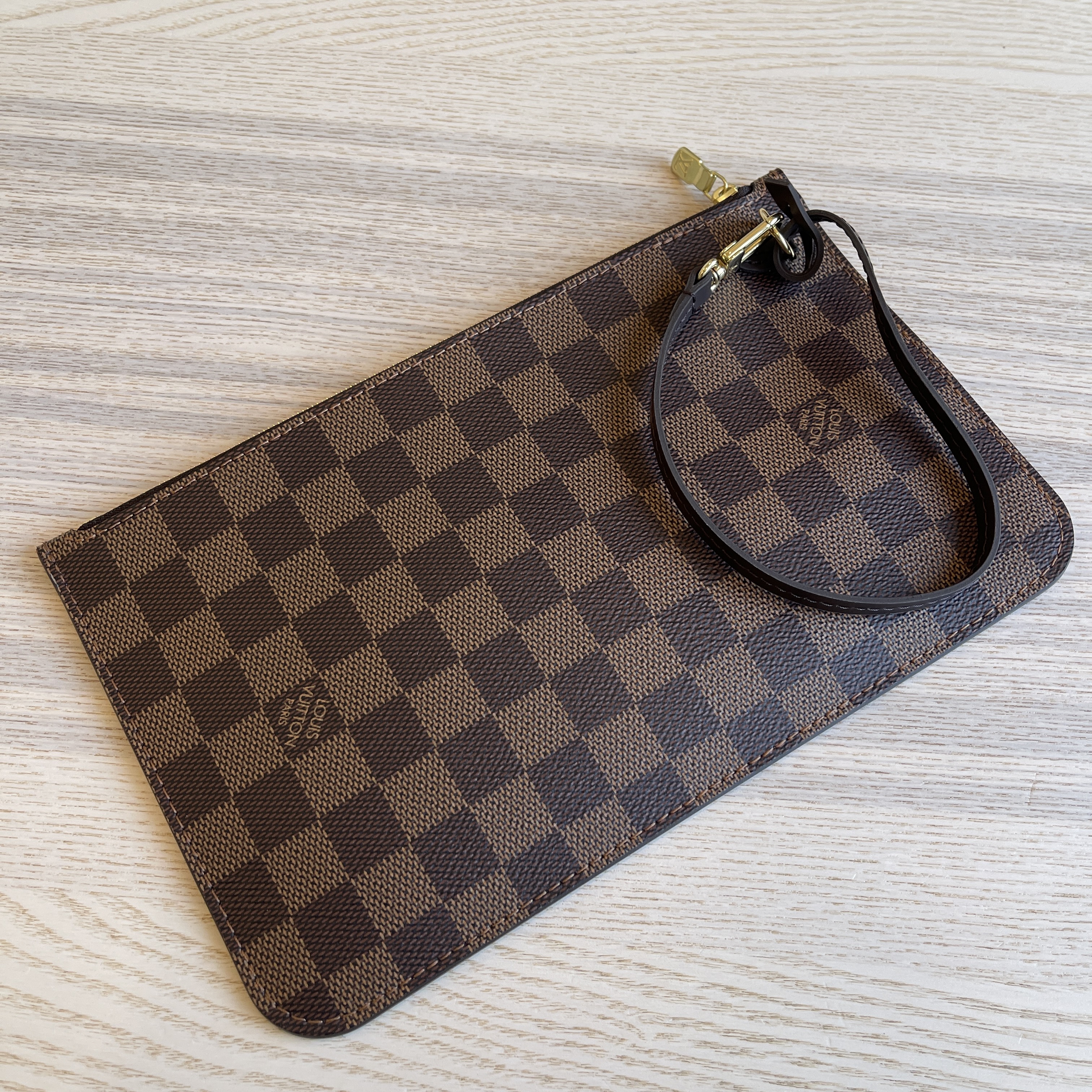 Louis Vuitton Damier Ebene Neverfull Pochette MM/GM