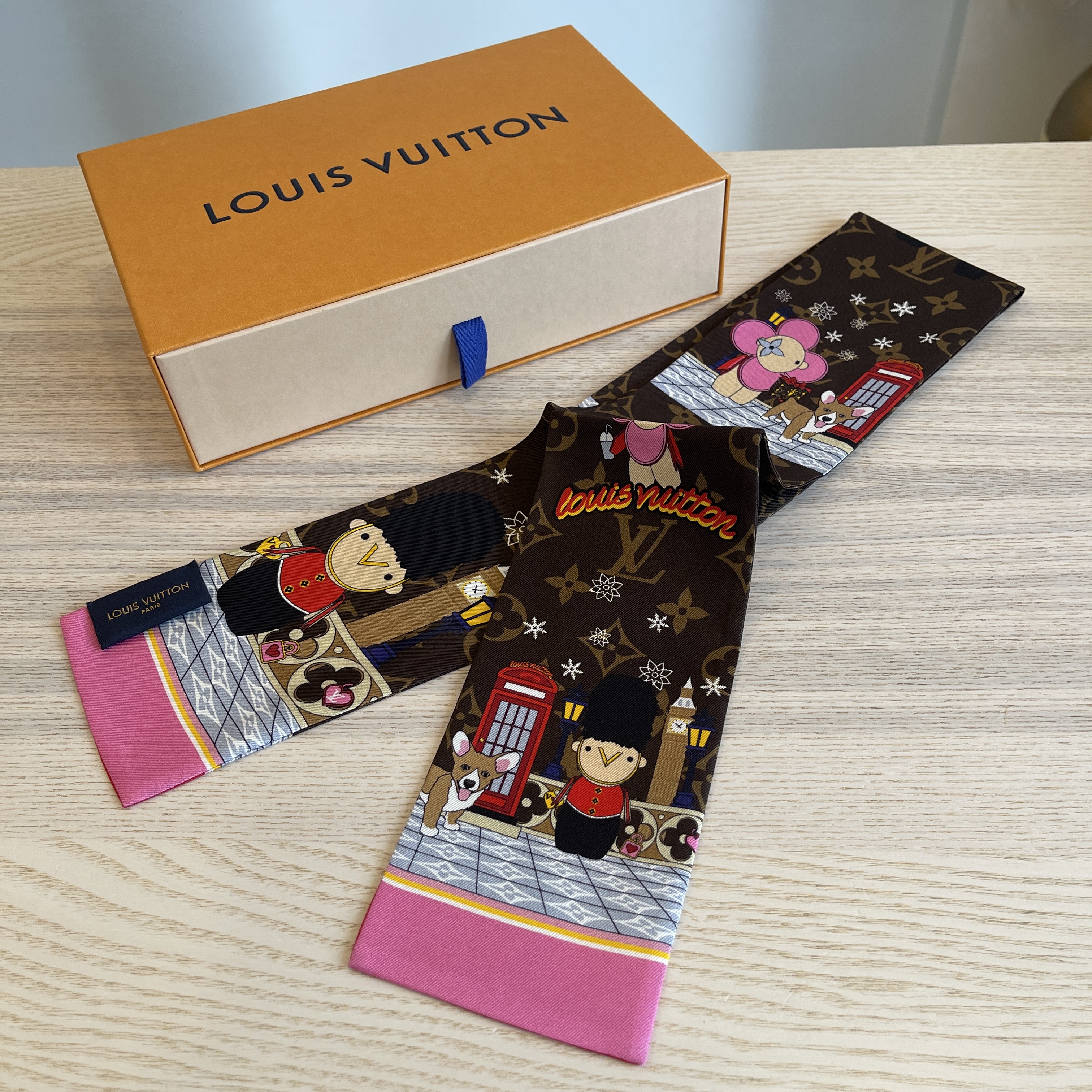 Louis Vuitton Limited Edition Damier Ebene Animation Vivienne Roller C –  LuxeDH