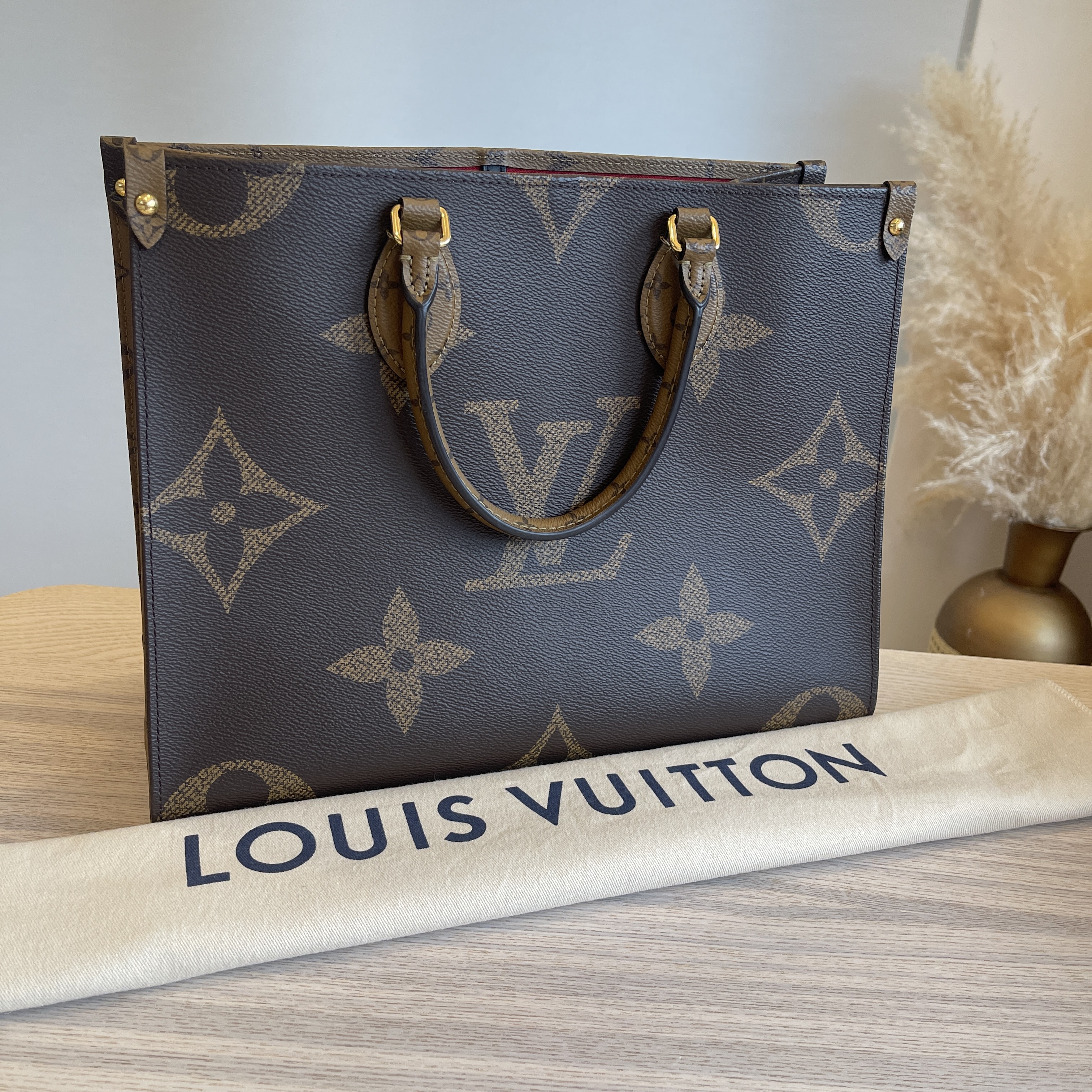 Louis Vuitton Monogram Giant Reverse Onthego mm