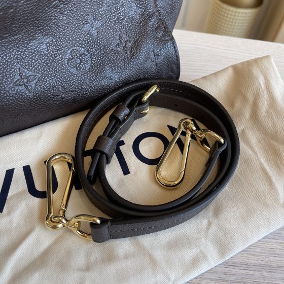 Louis Vuitton Monogram Empreinte Lumineuse PM - Neutrals Totes, Handbags -  LOU809036