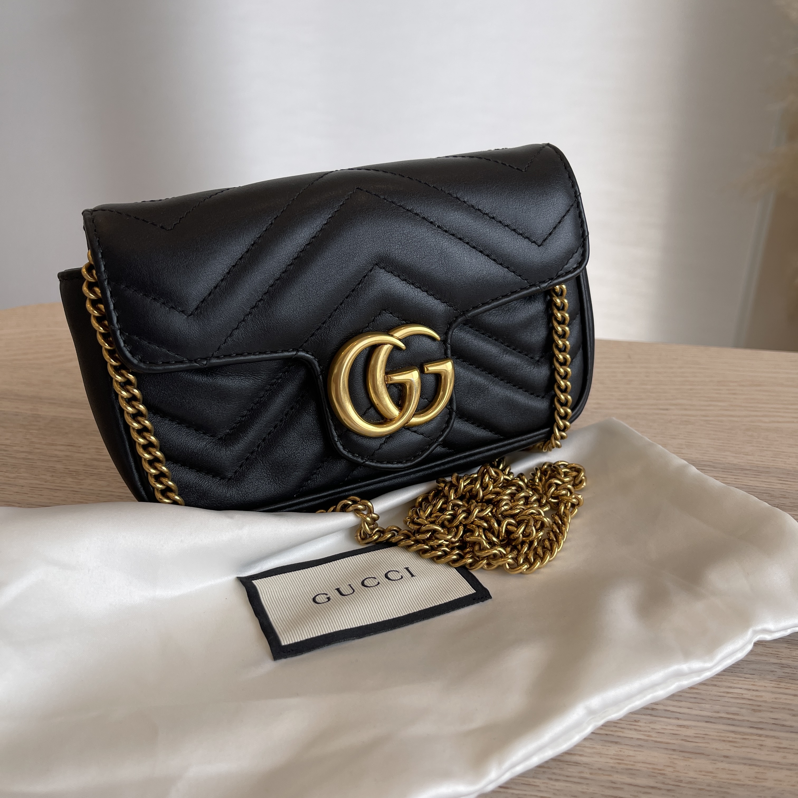 Gucci marmont outlet mini measurement