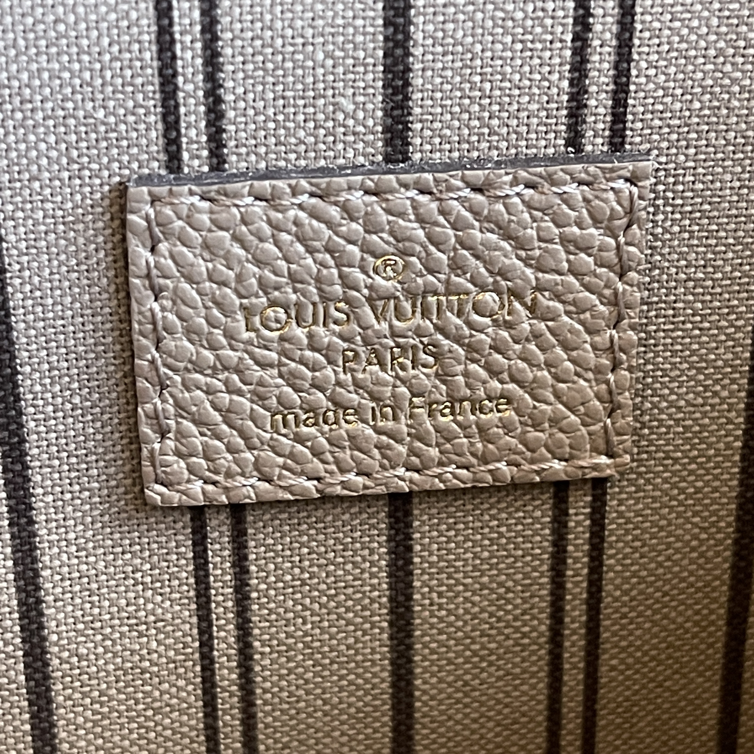 Louis Vuitton Pochette Metis Turtledove Empreinte, New in Dustbag - Julia  Rose Boston