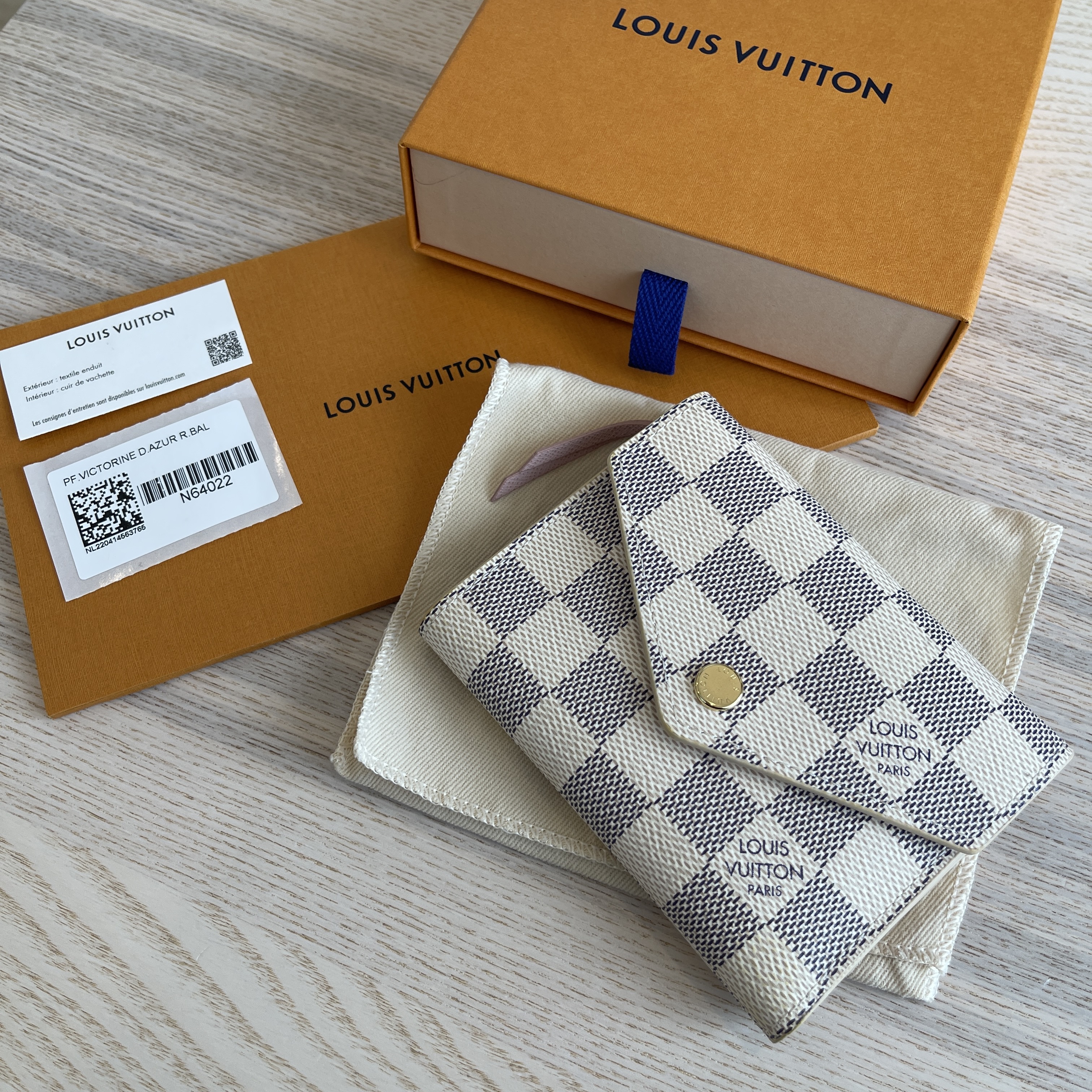 Louis Vuitton Victorine Wallet N64022