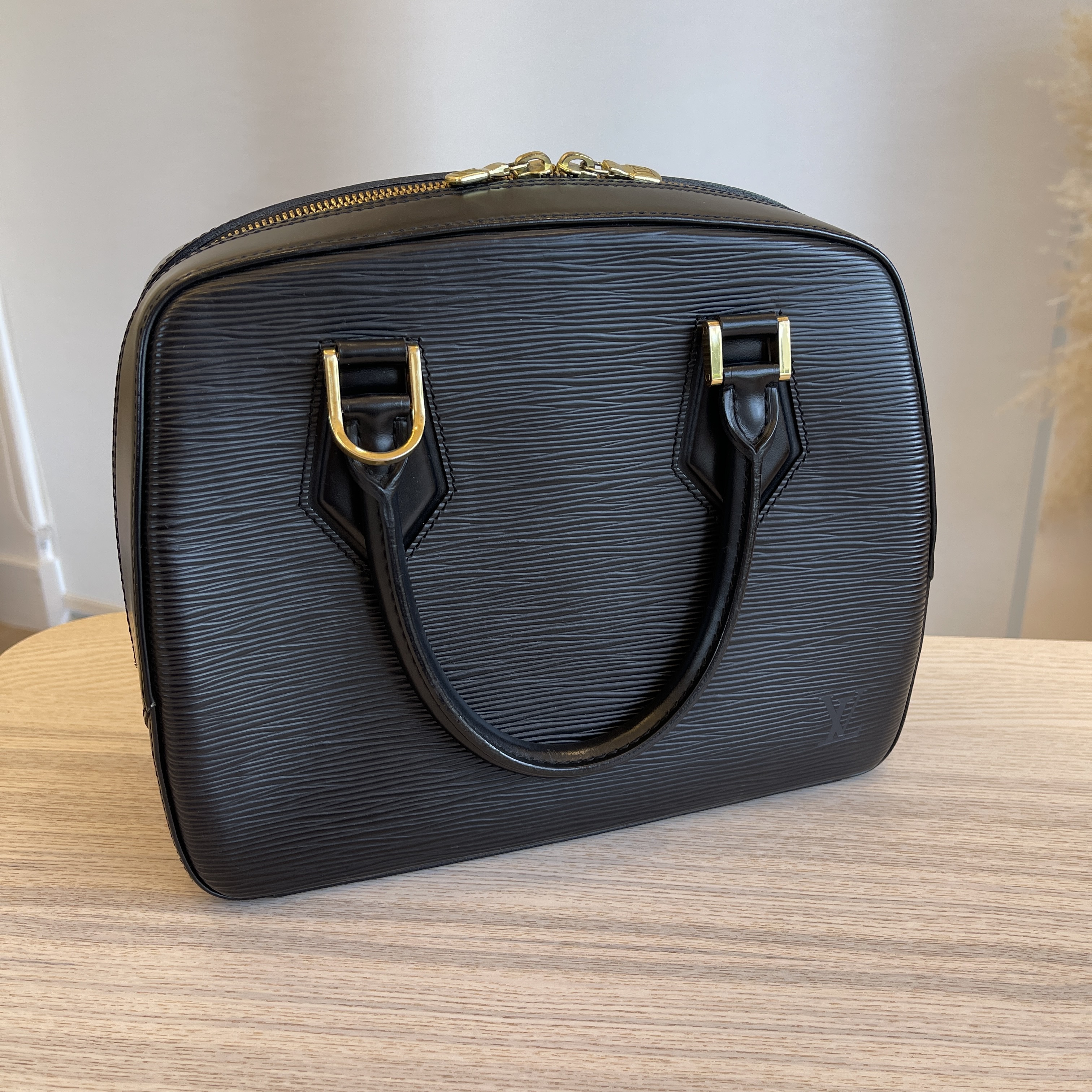 Authentic Louis Vuitton Sablon Epi Handbag
