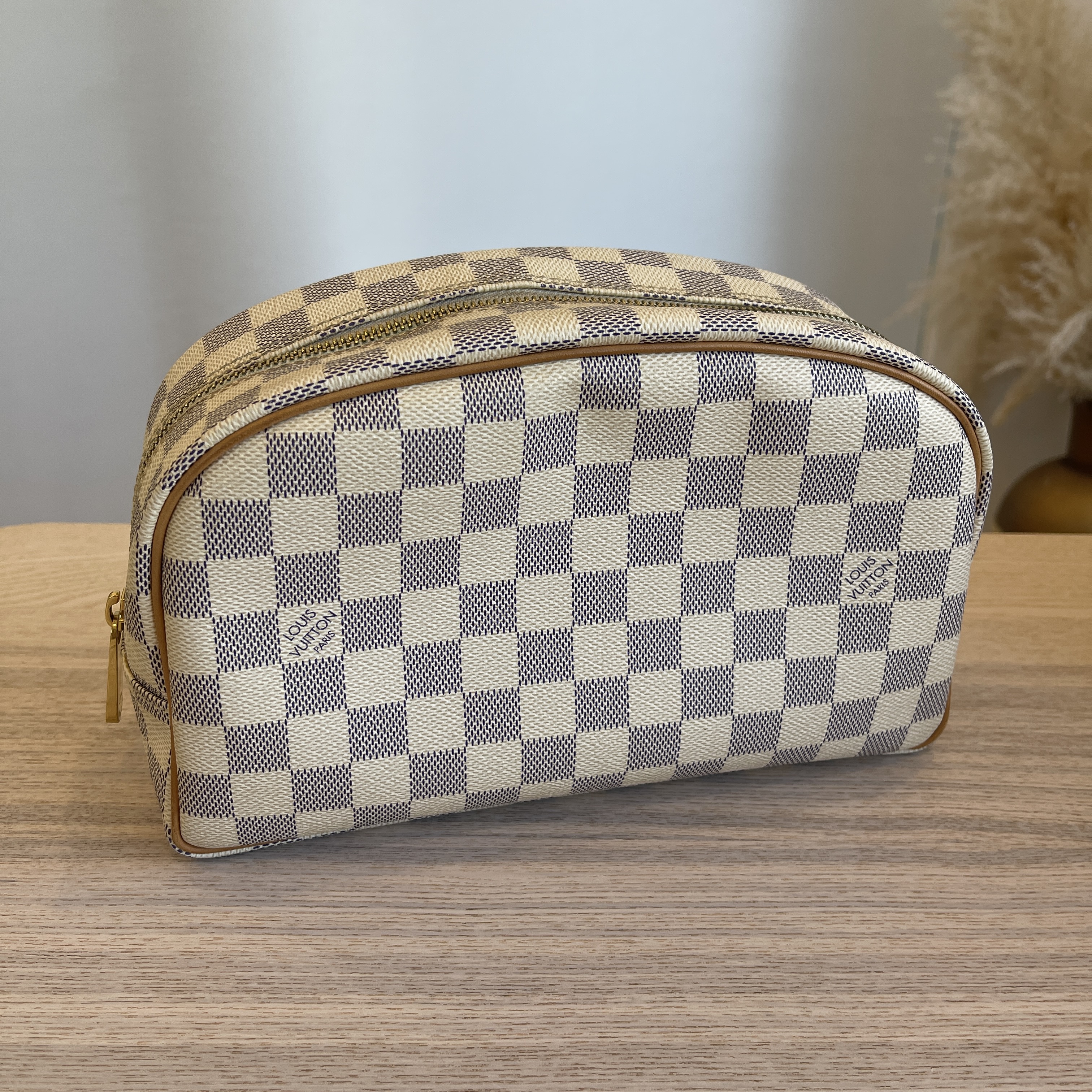 Products By Louis Vuitton: Toiletry Bag 25