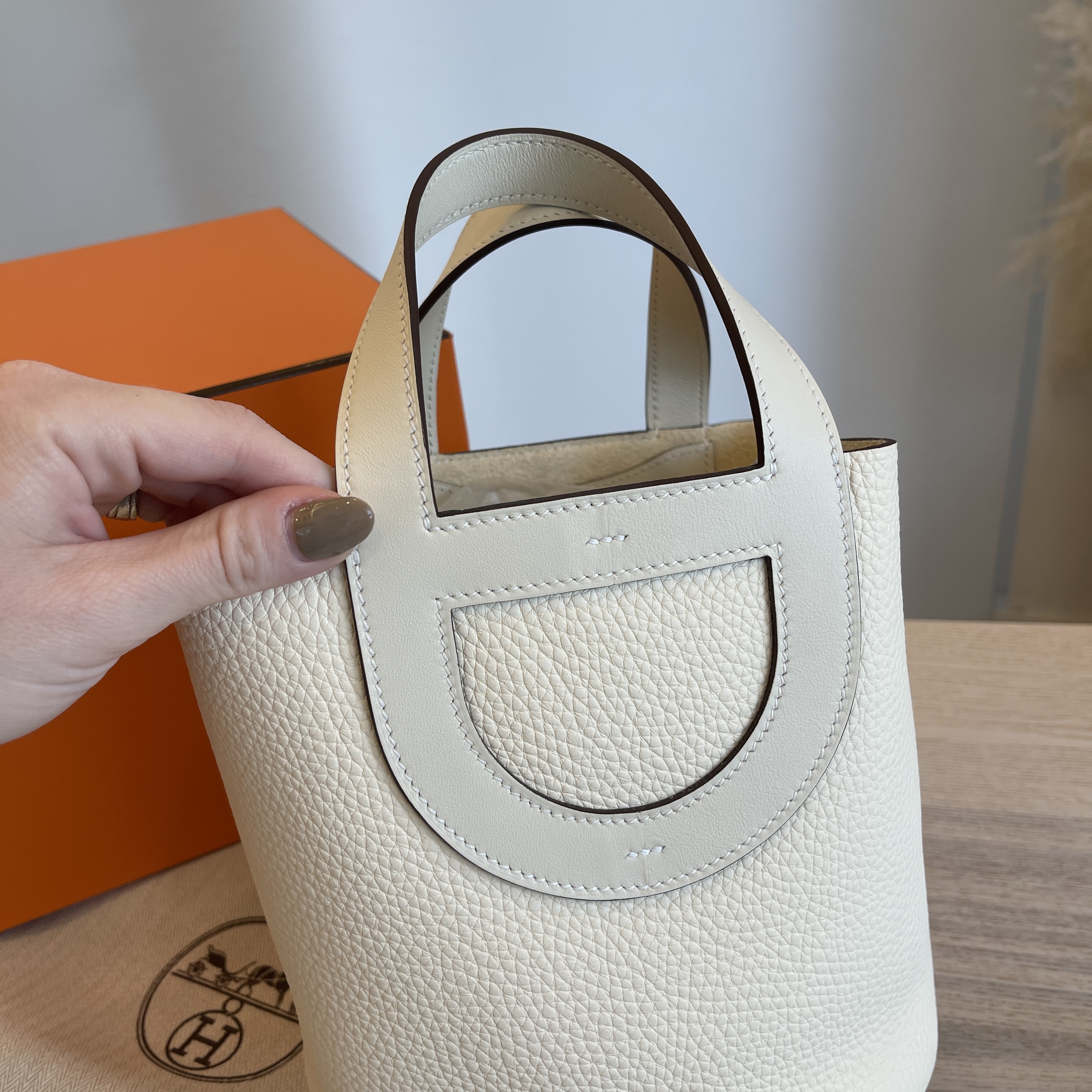 Hermes In-The-Loop 18 Nata Clemence and Swift Palladium Hardware – Madison  Avenue Couture