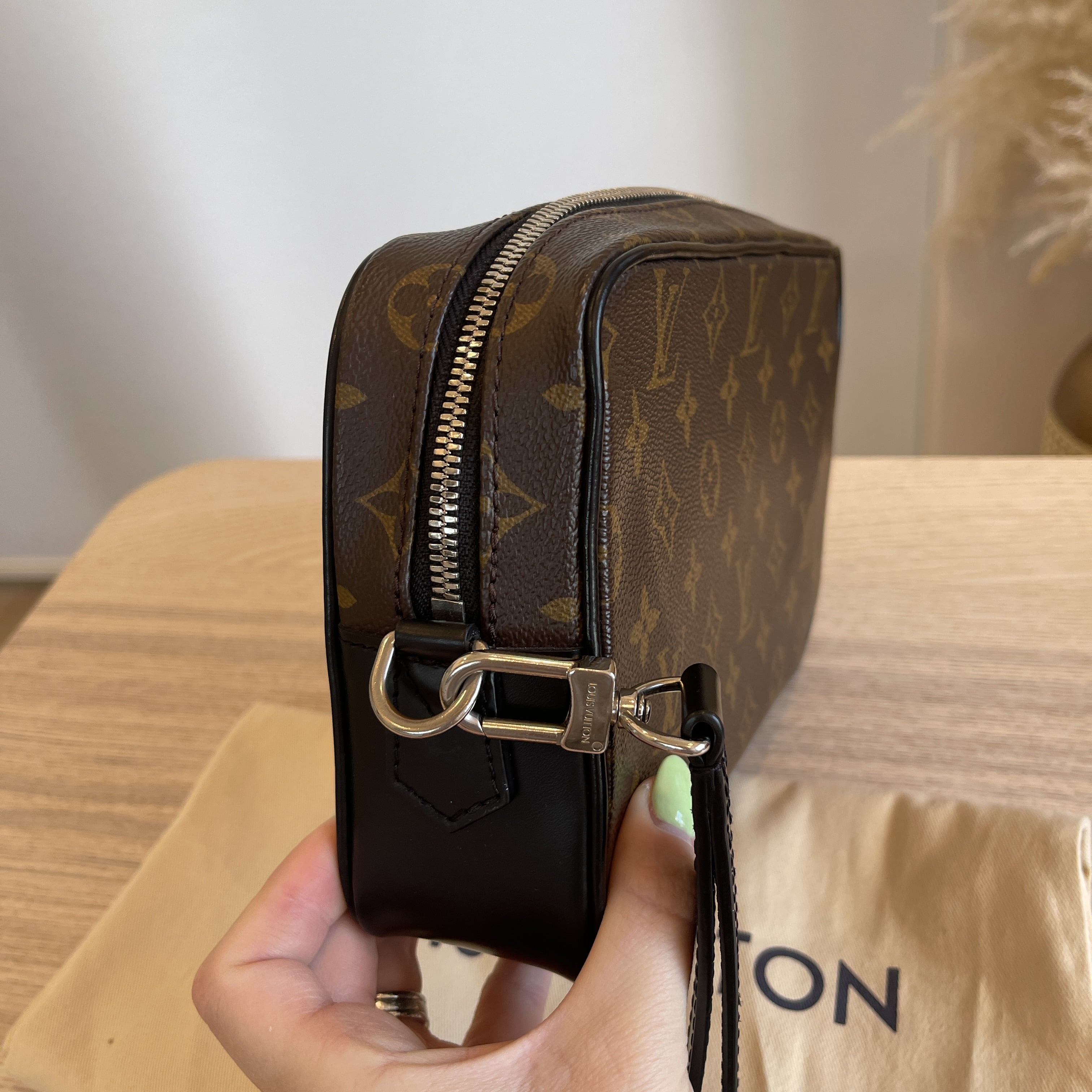 Louis Vuitton KASAI CLUTCH handbag - original!