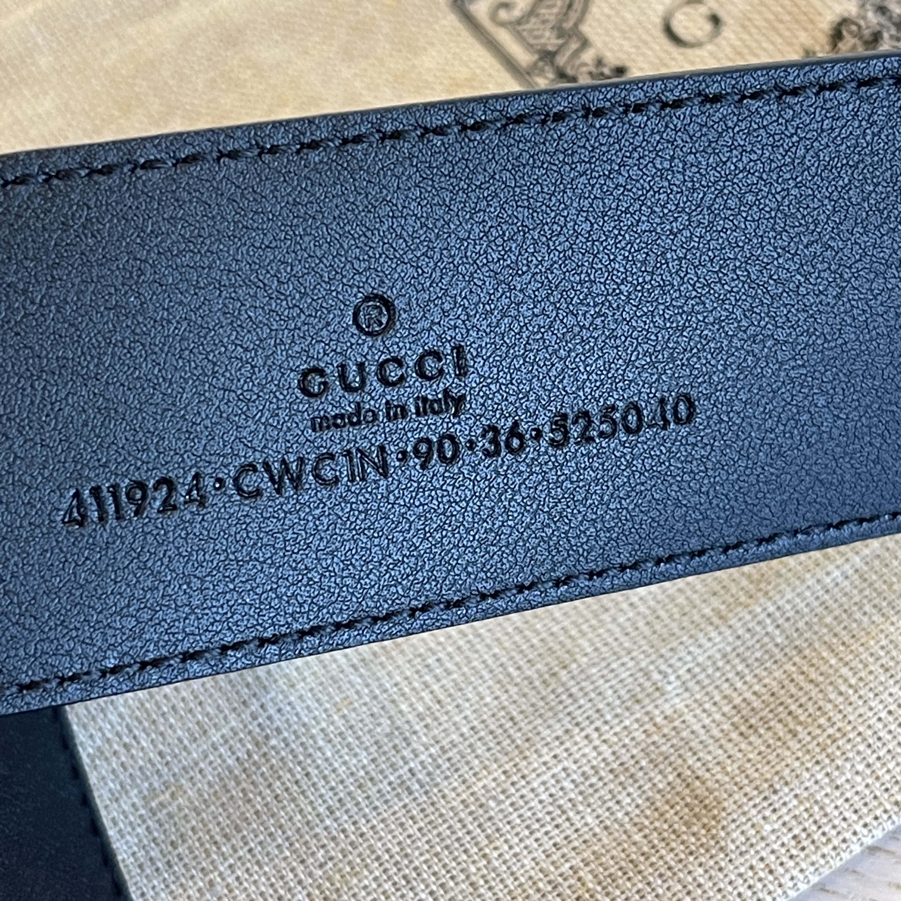 Gucci Signature Leather Belt Red 370543 Size 90/36