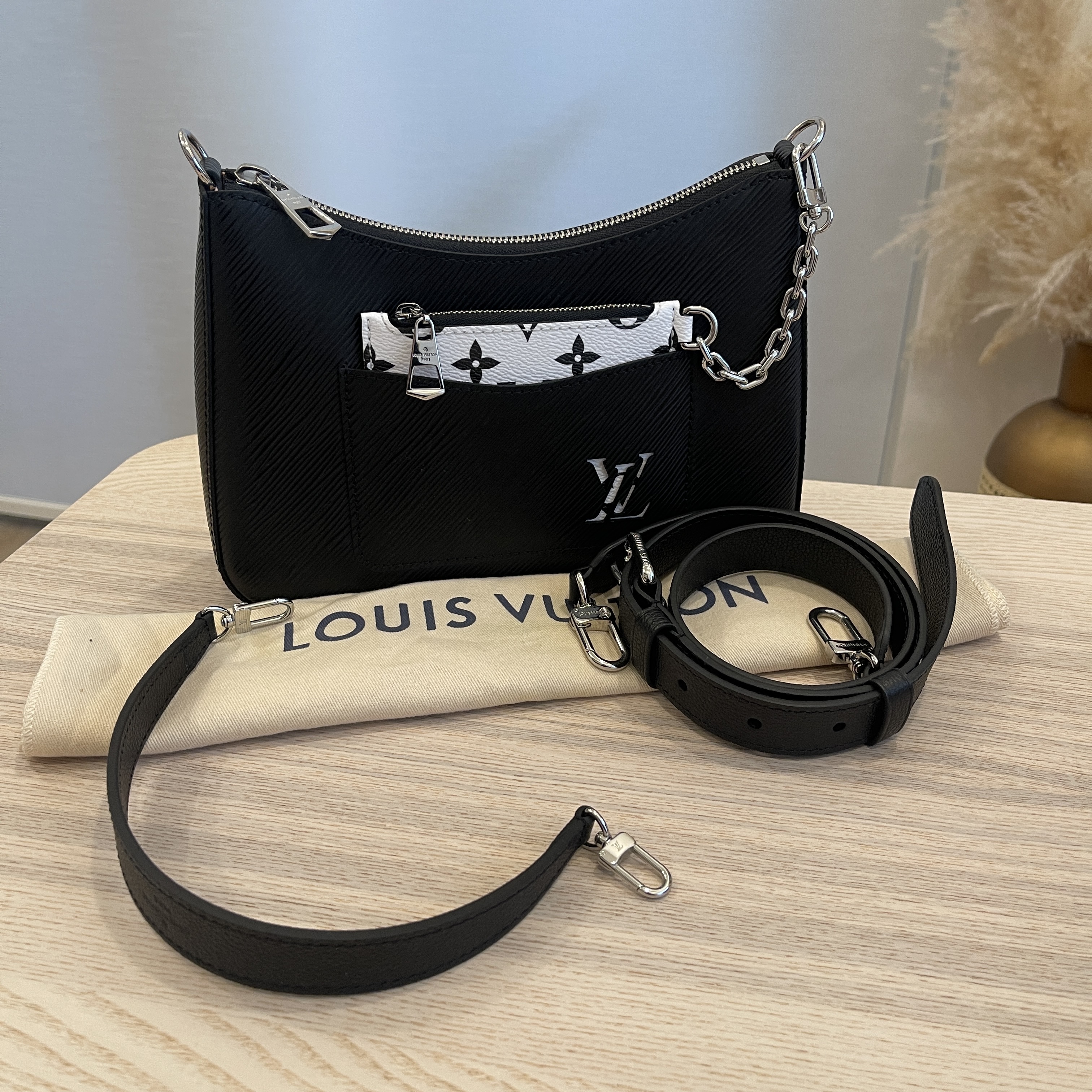 Louis Vuitton Marelle, Black, One Size