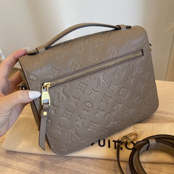 🧿SOLD🧿POCHETTE METIS EMPREINTE MONOGRAM TURTLEDOVE🦄 BRAND NEW