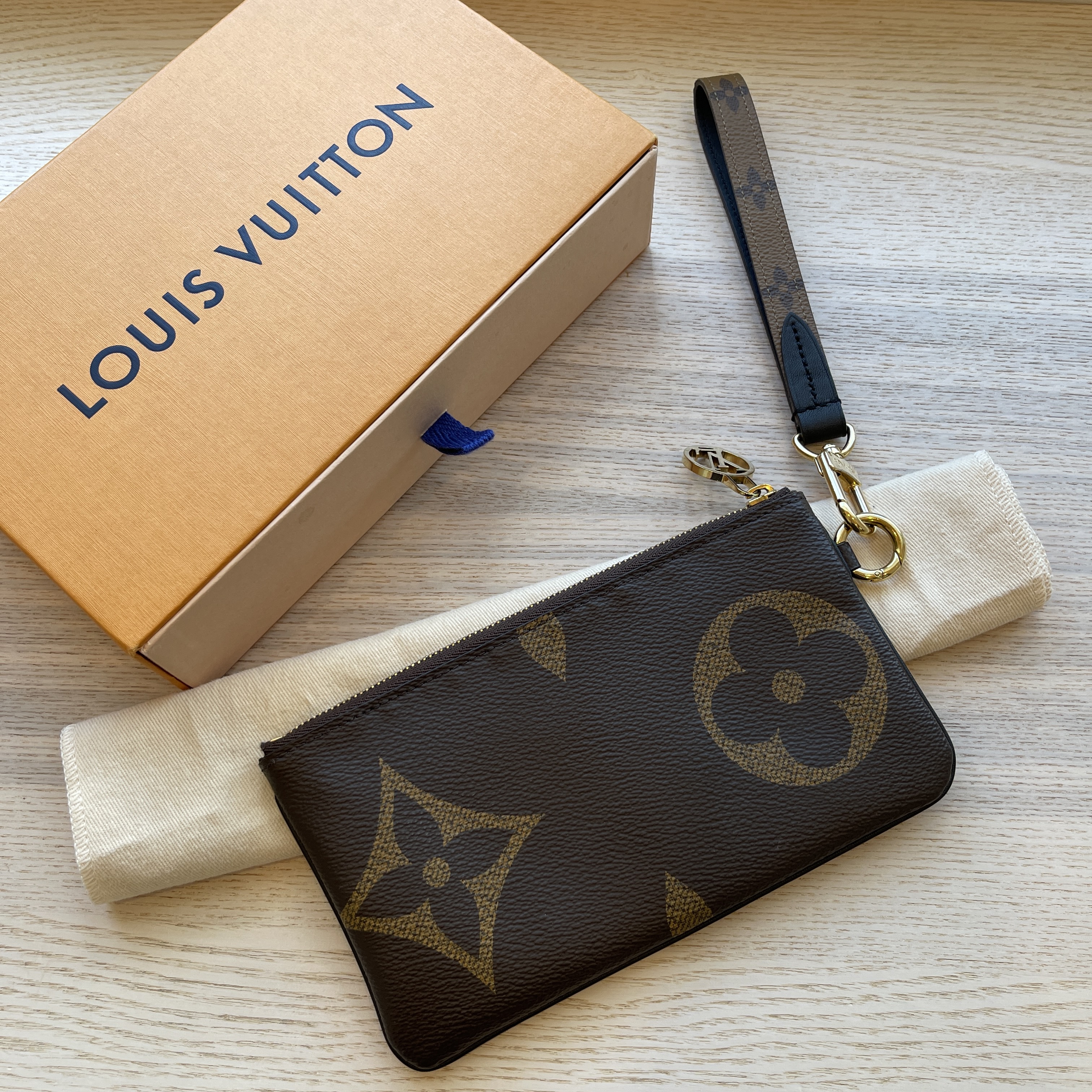 Louis Vuitton Reverse Wristlet Strap, New - No Box