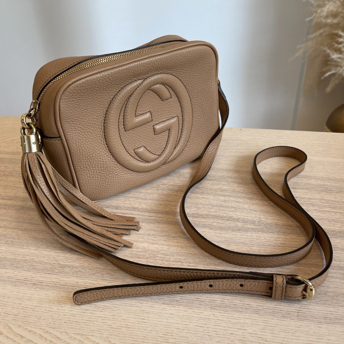 Gucci disco best sale bag beige