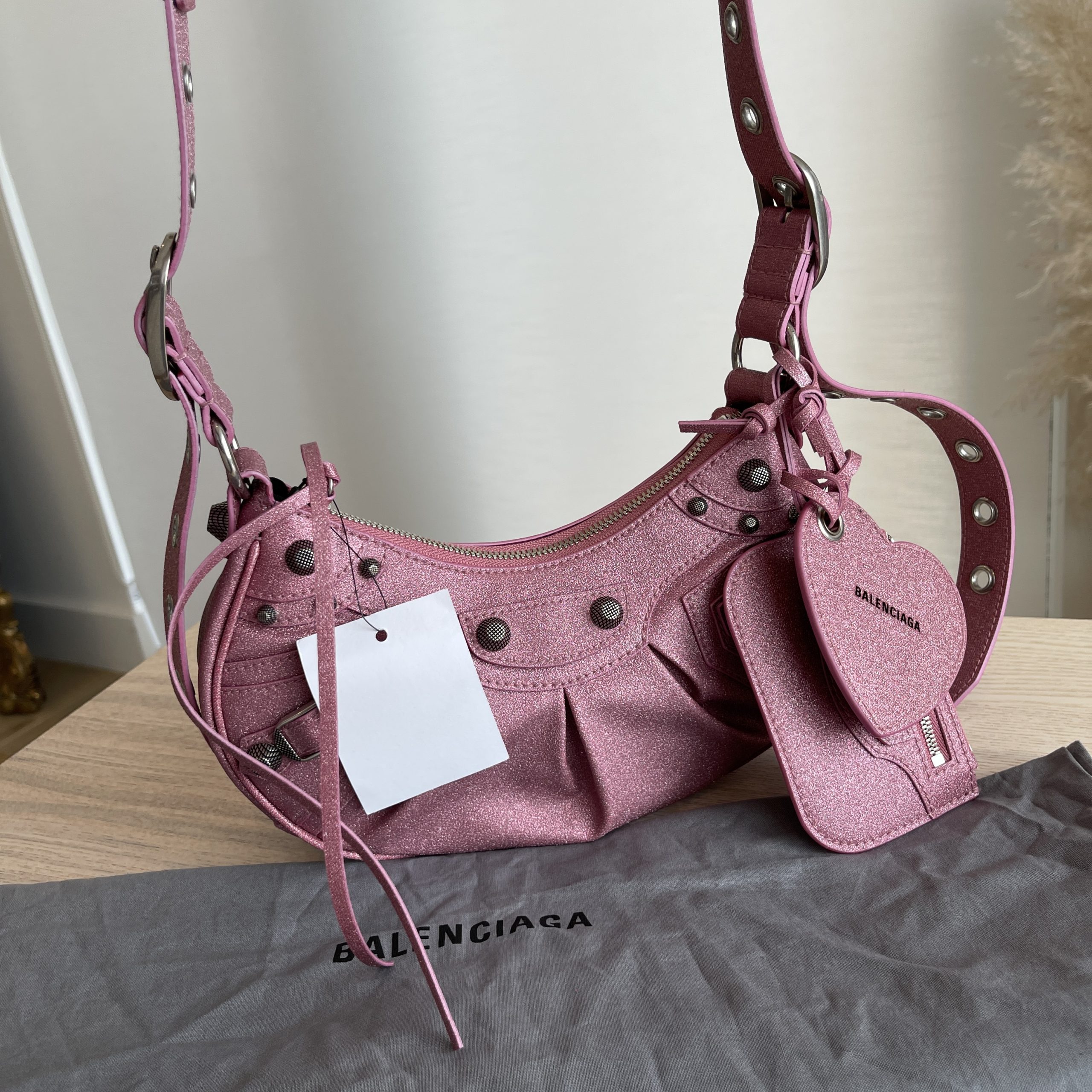 Balenciaga Small Neo Cagole Leather Shoulder Bag in Sweet Pink