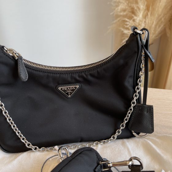 Prada Nylon re edition bag black medium – LuxuryPromise