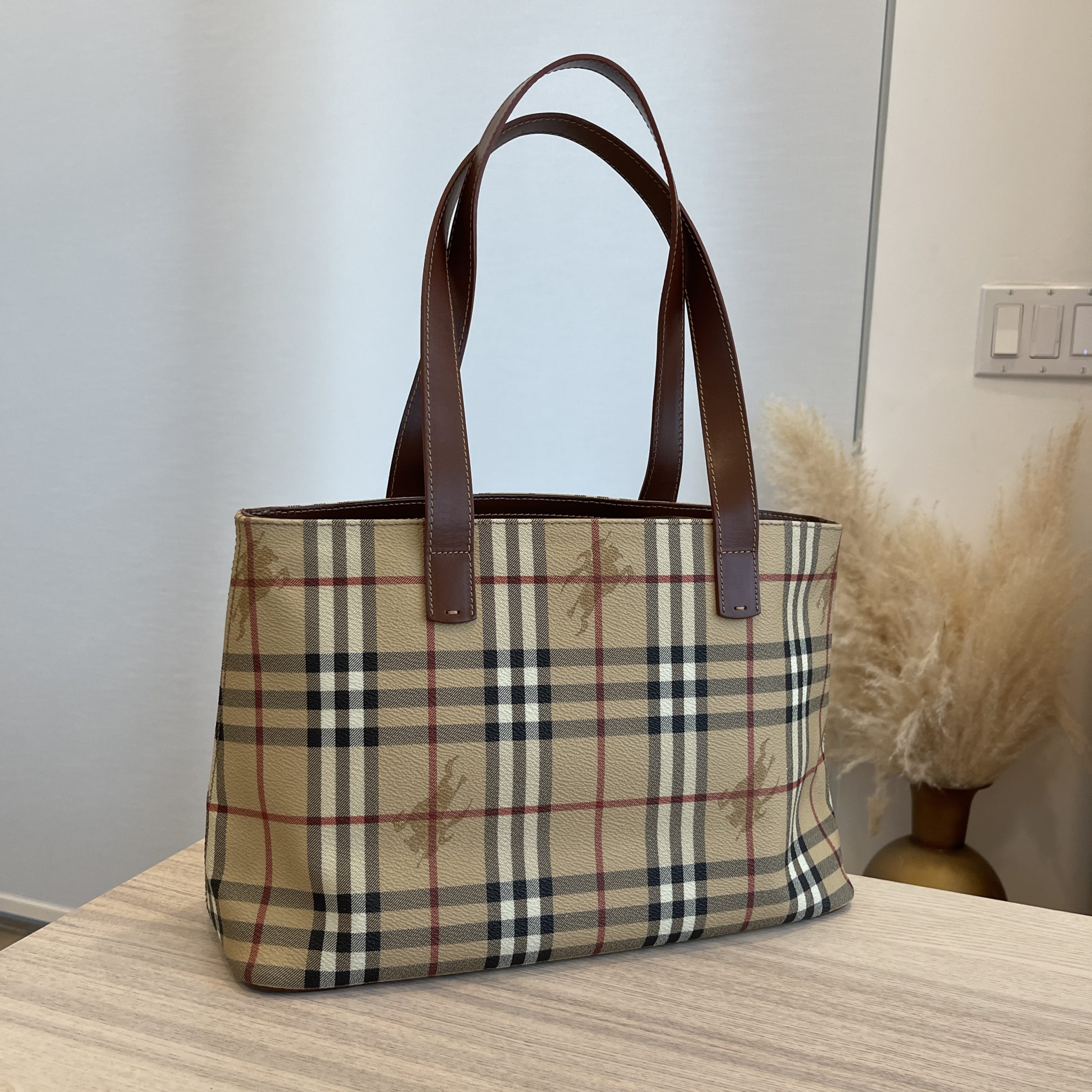 Burberry haymarket store tote medium