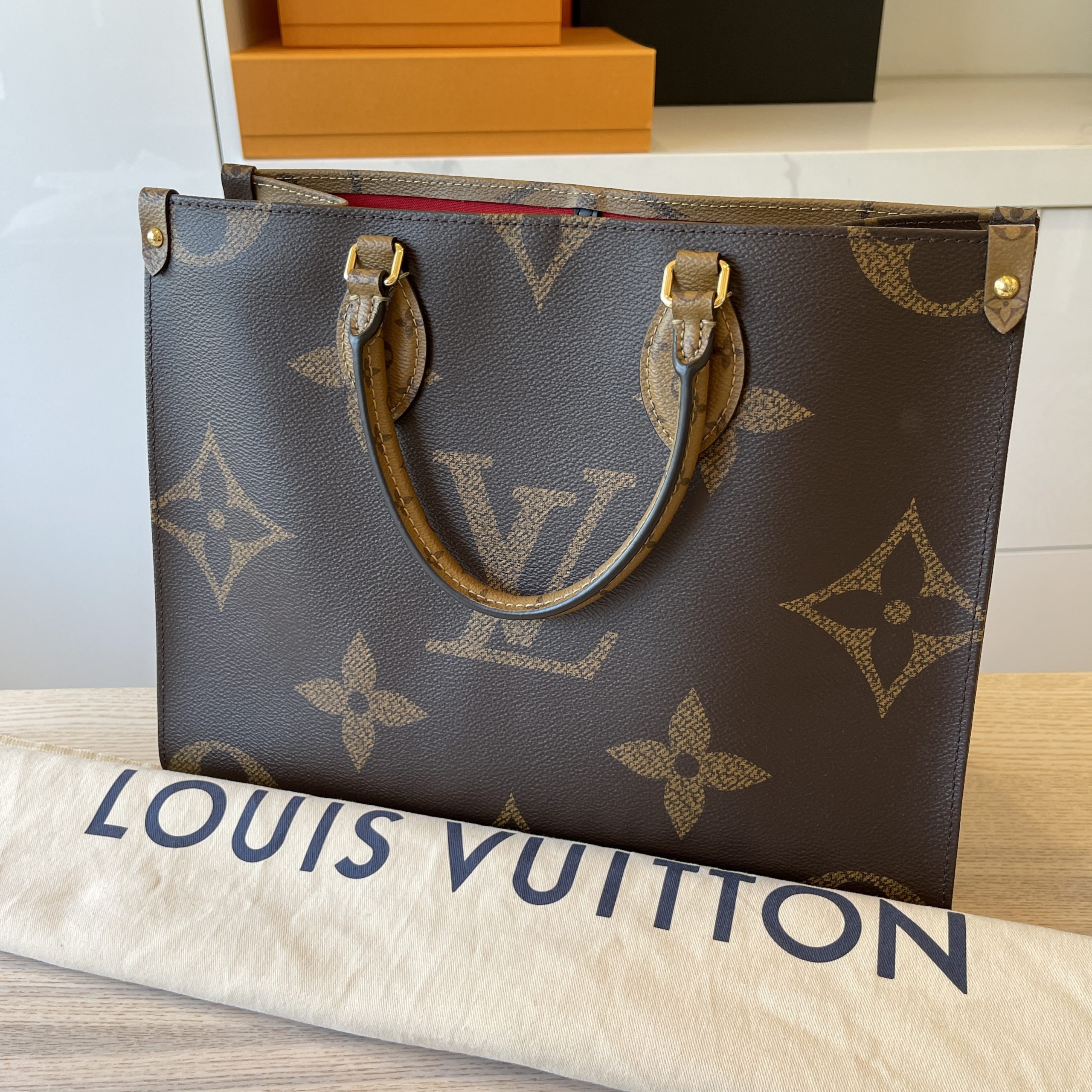 Louis Vuitton OnTheGo MM Monogram Giant Reverse