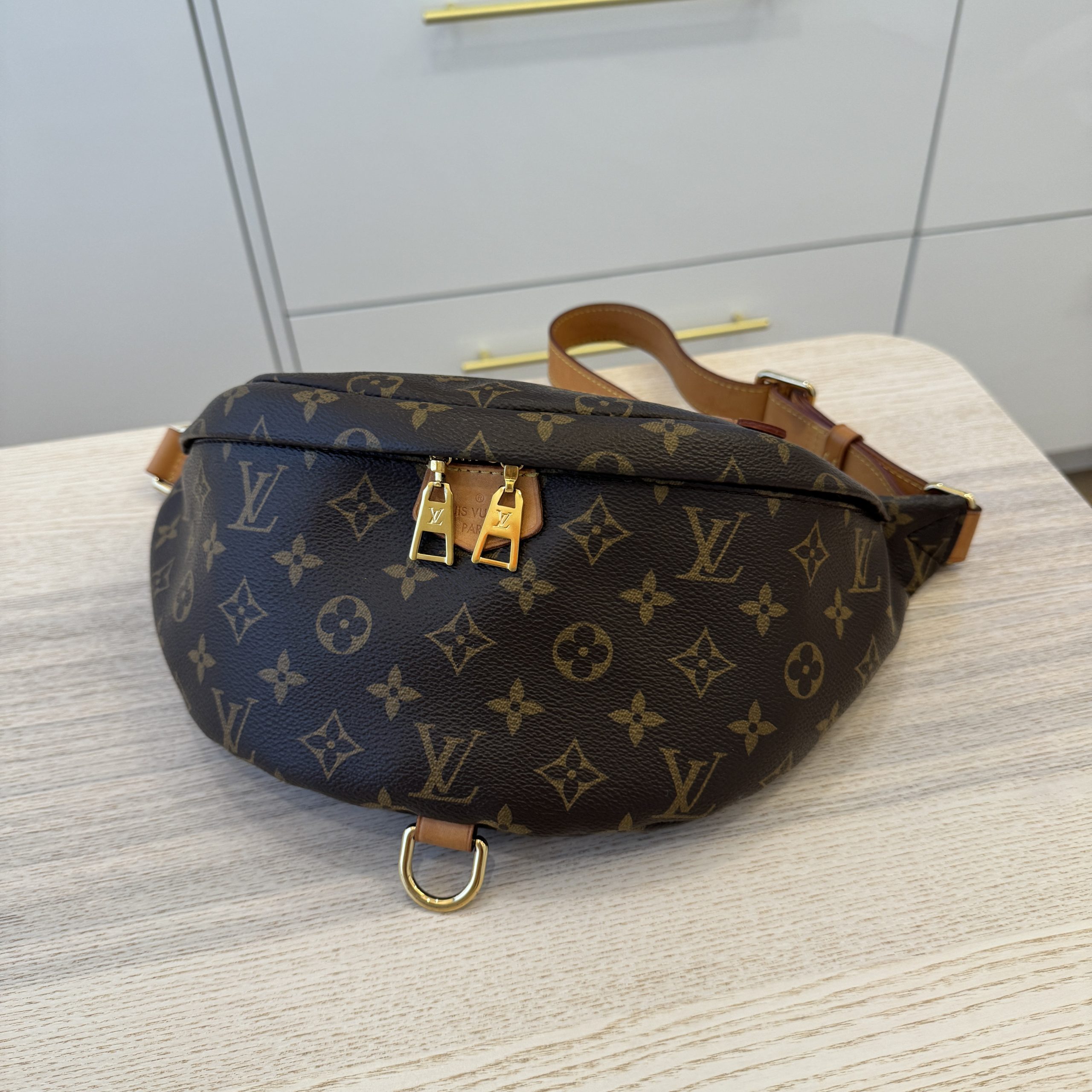 Louis Vuitton Monogram Canvas Bumbag - Handbag | Pre-owned & Certified | used Second Hand | Unisex