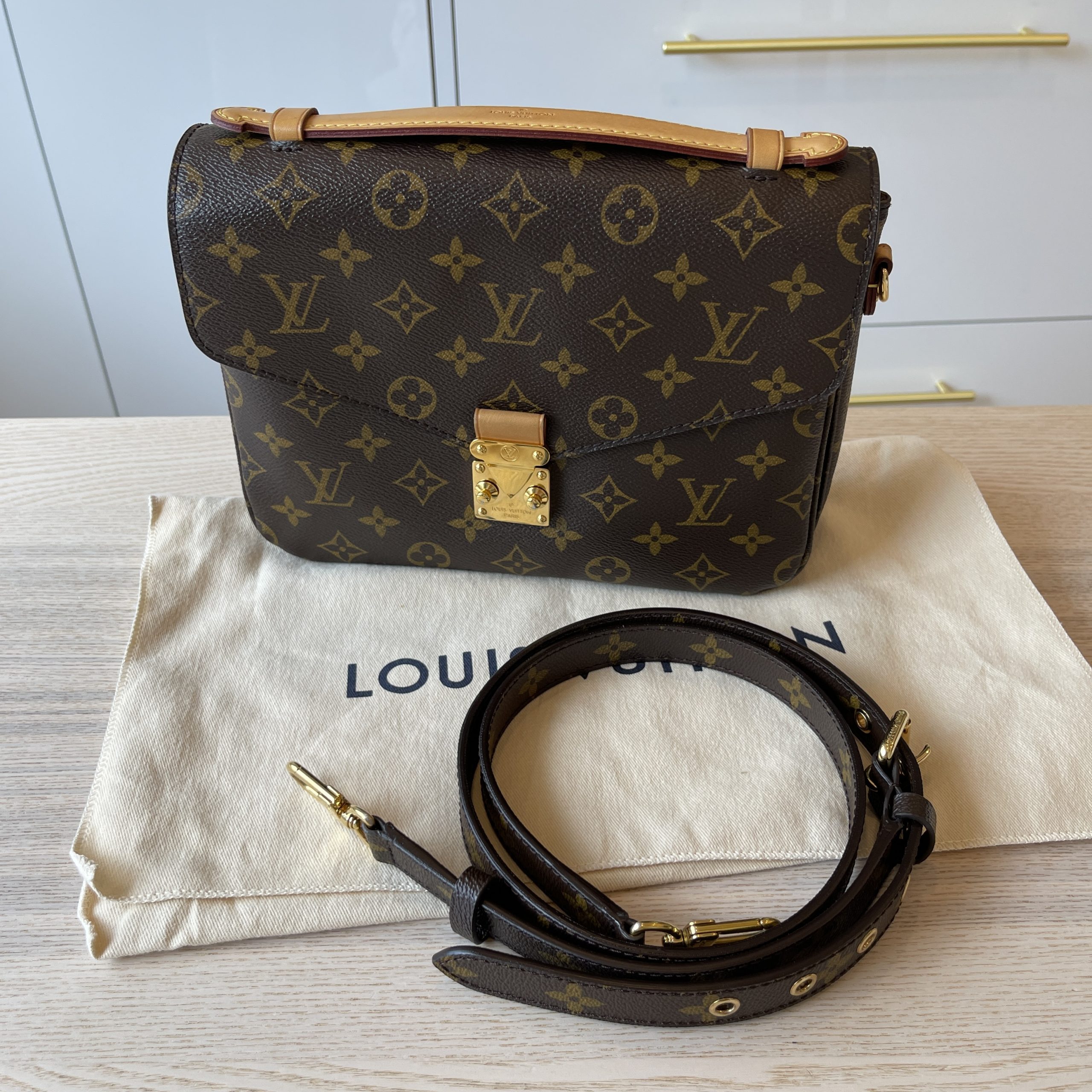 Louis Vuitton Pochette Metis - Good or Bag