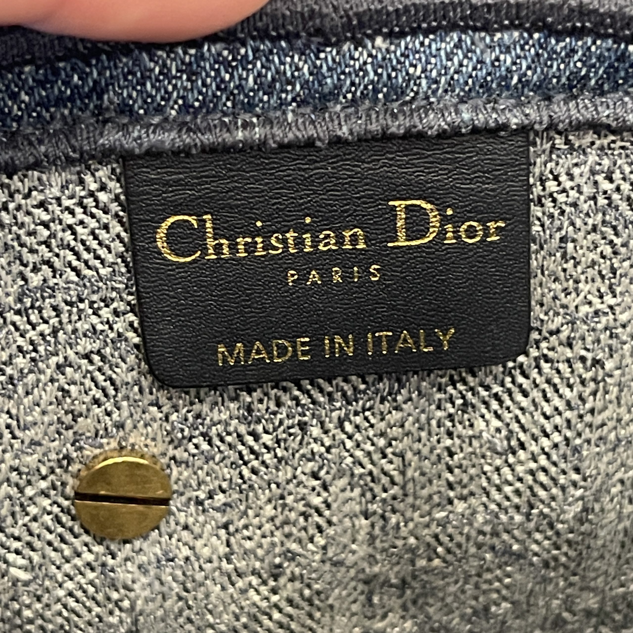 DIOR SADDLE BAG GRAY DENIM  Dior saddle bag, Embroidered denim, Bags
