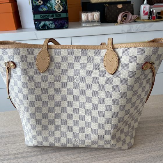 LOUIS VUITTON Damier Azur Canvas Neverfull MM Rose Ballerine - The