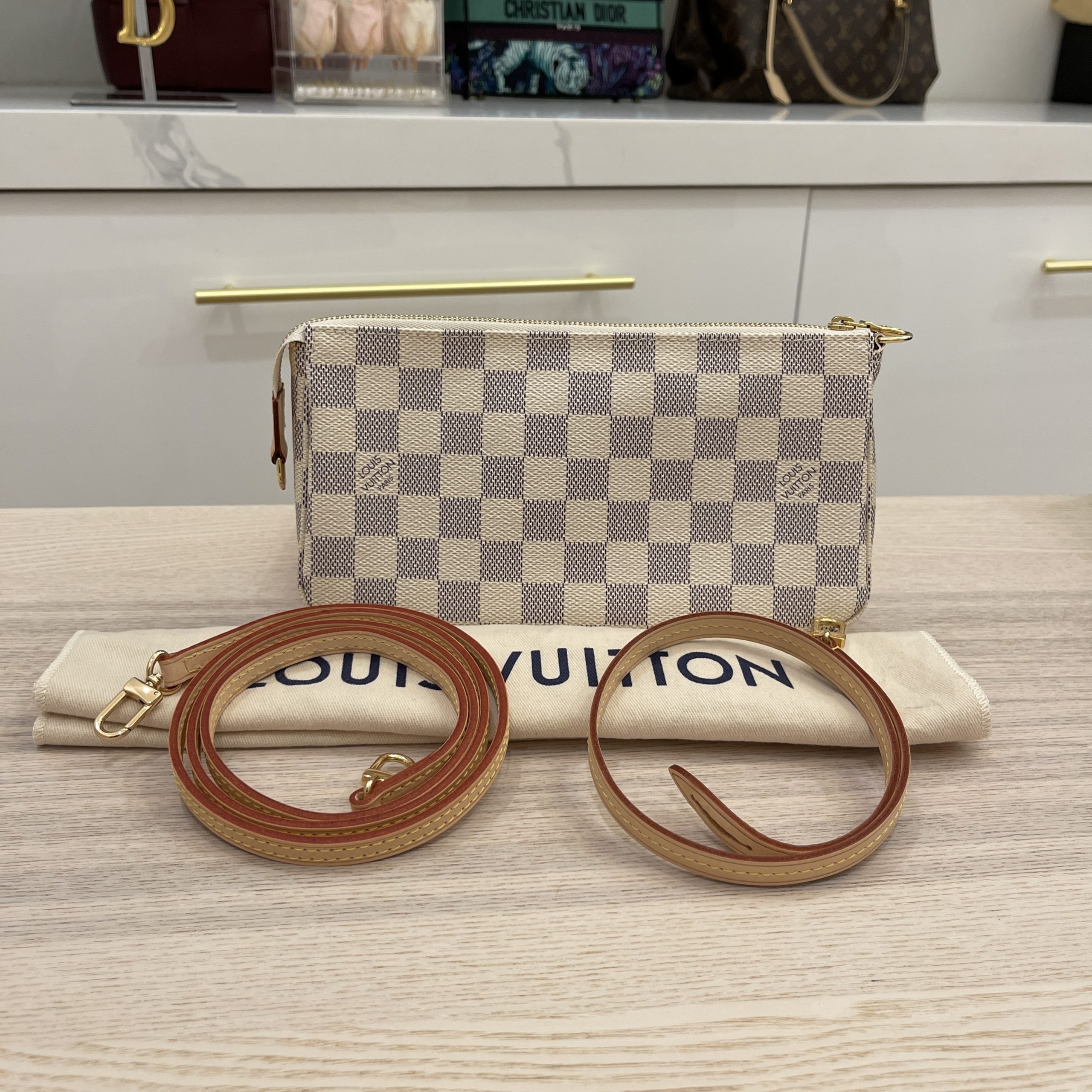 Louis Vuitton Damier Azur Pochette Accessories – Dina C's Fab and
