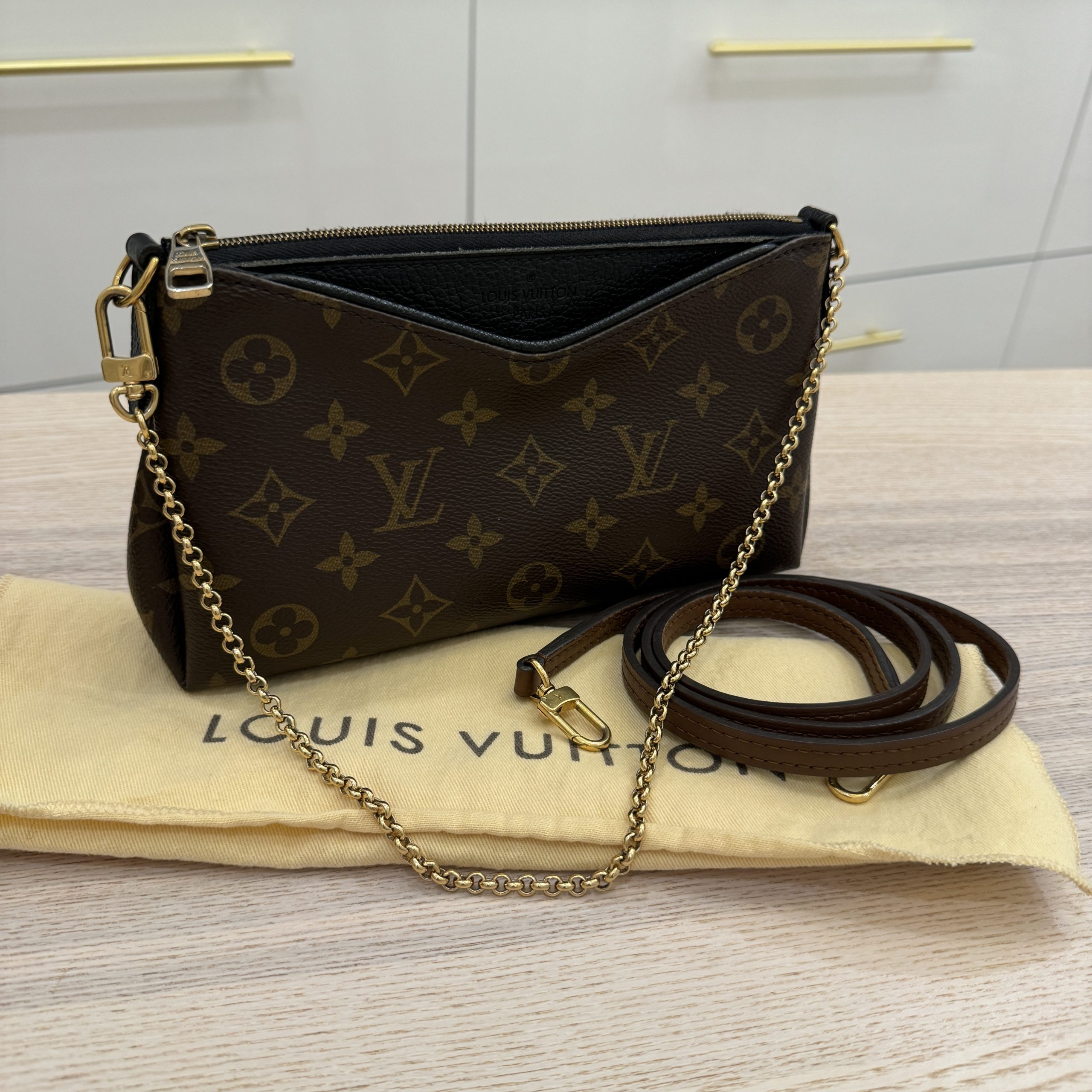 Louis Vuitton Pallas Clutch Noir Monogram Bag