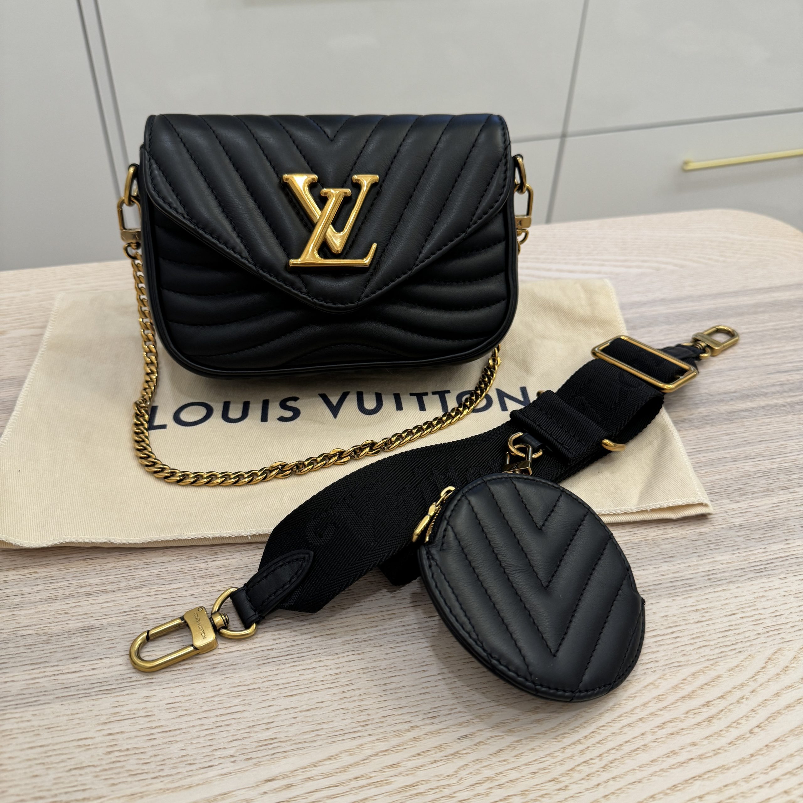 Louis Vuitton Calfskin New Wave Chain Pochette Black