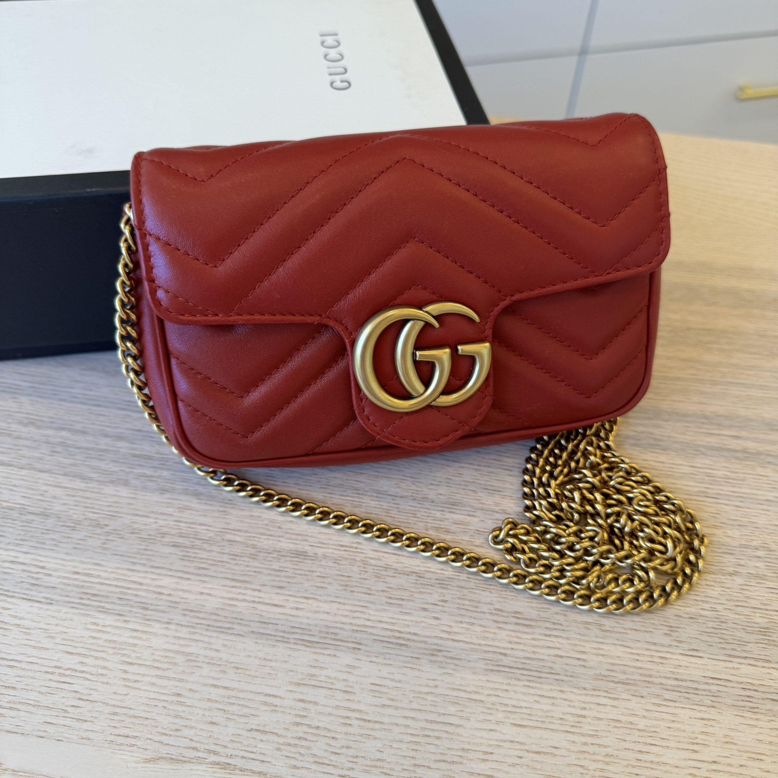 Gucci GG Marmont Matelasse Mini Shoulder Bag Red Calfskin 100% Authentic
