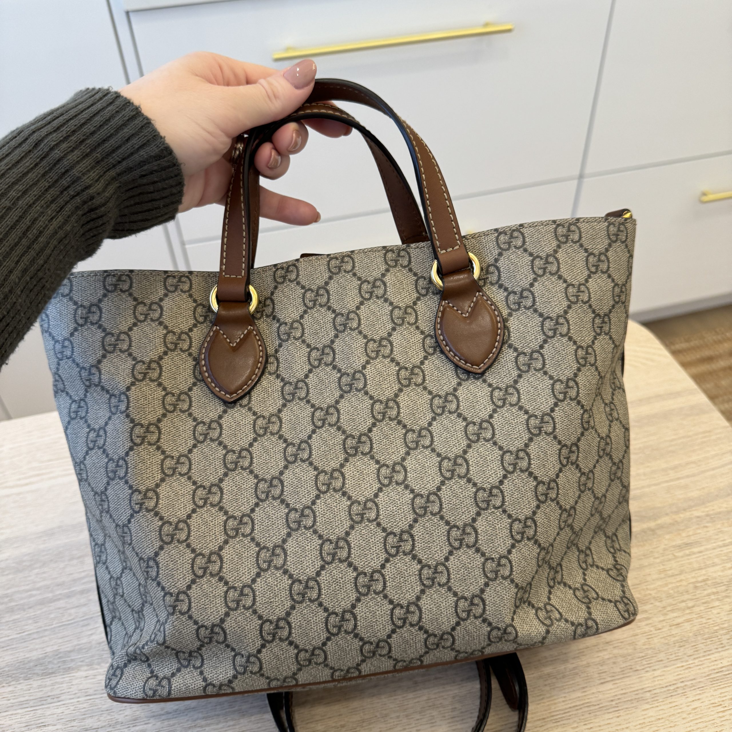 Gucci eden small clearance gg supreme tote bag