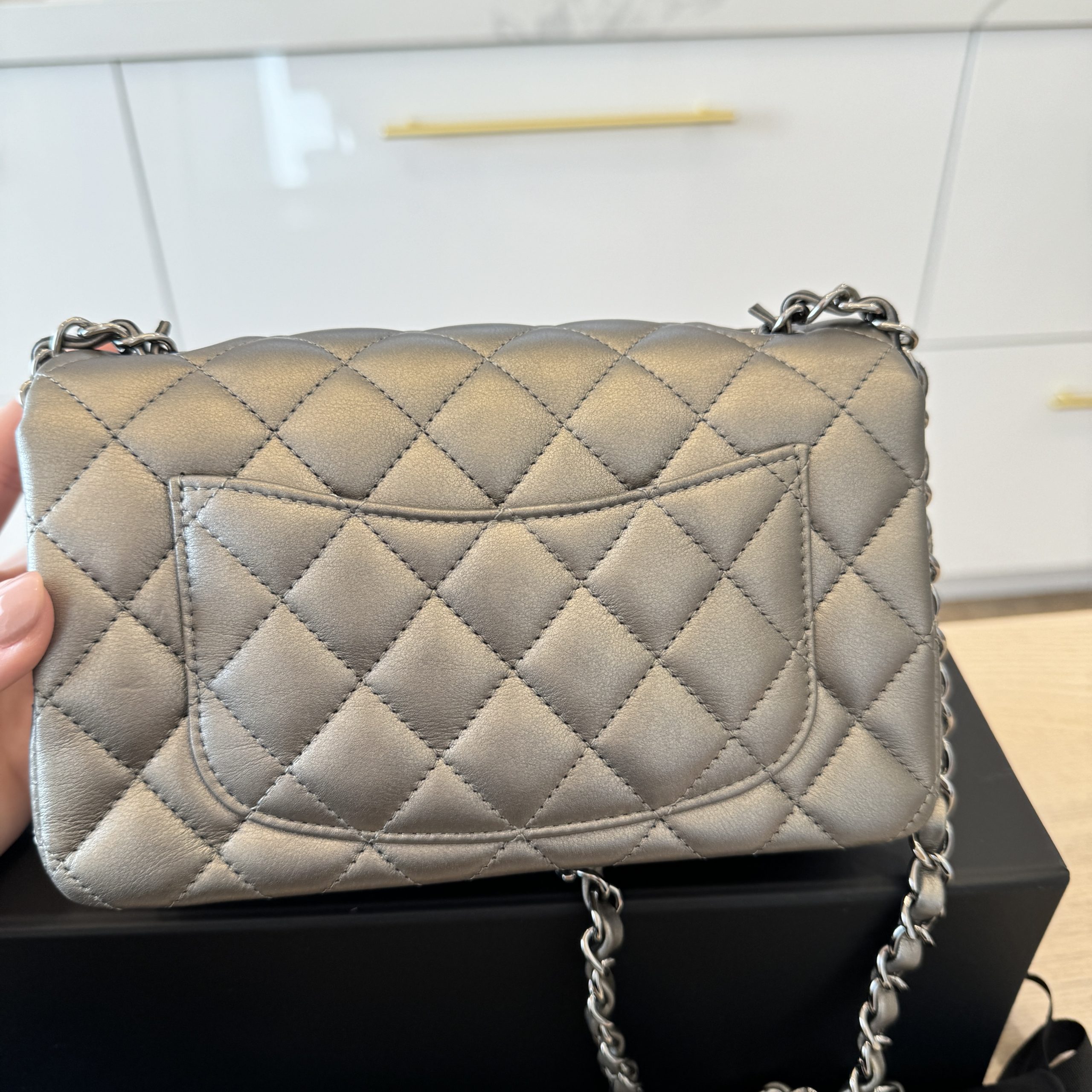 Chanel mini best sale flap silver hardware