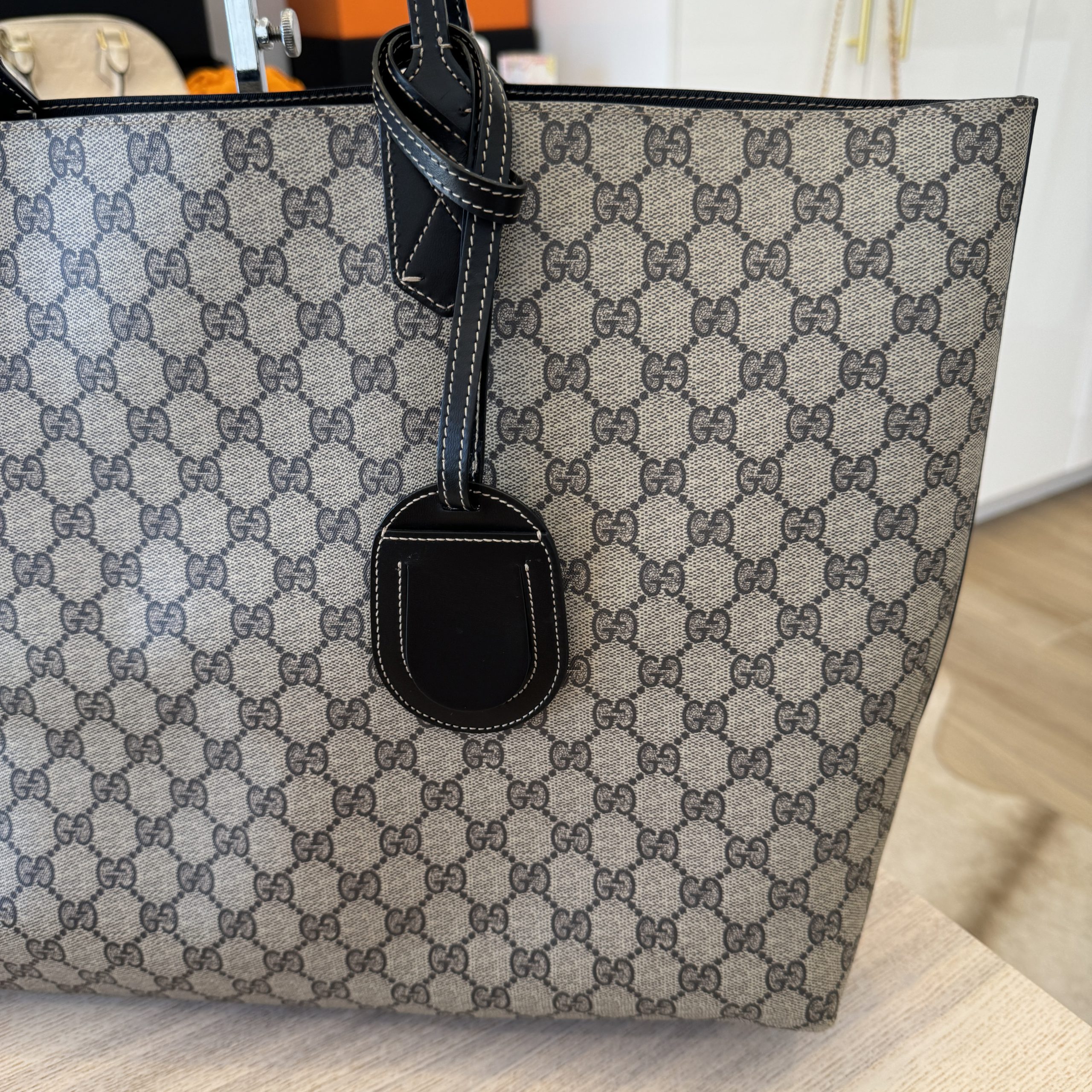 Gucci reversible hot sale tote bag