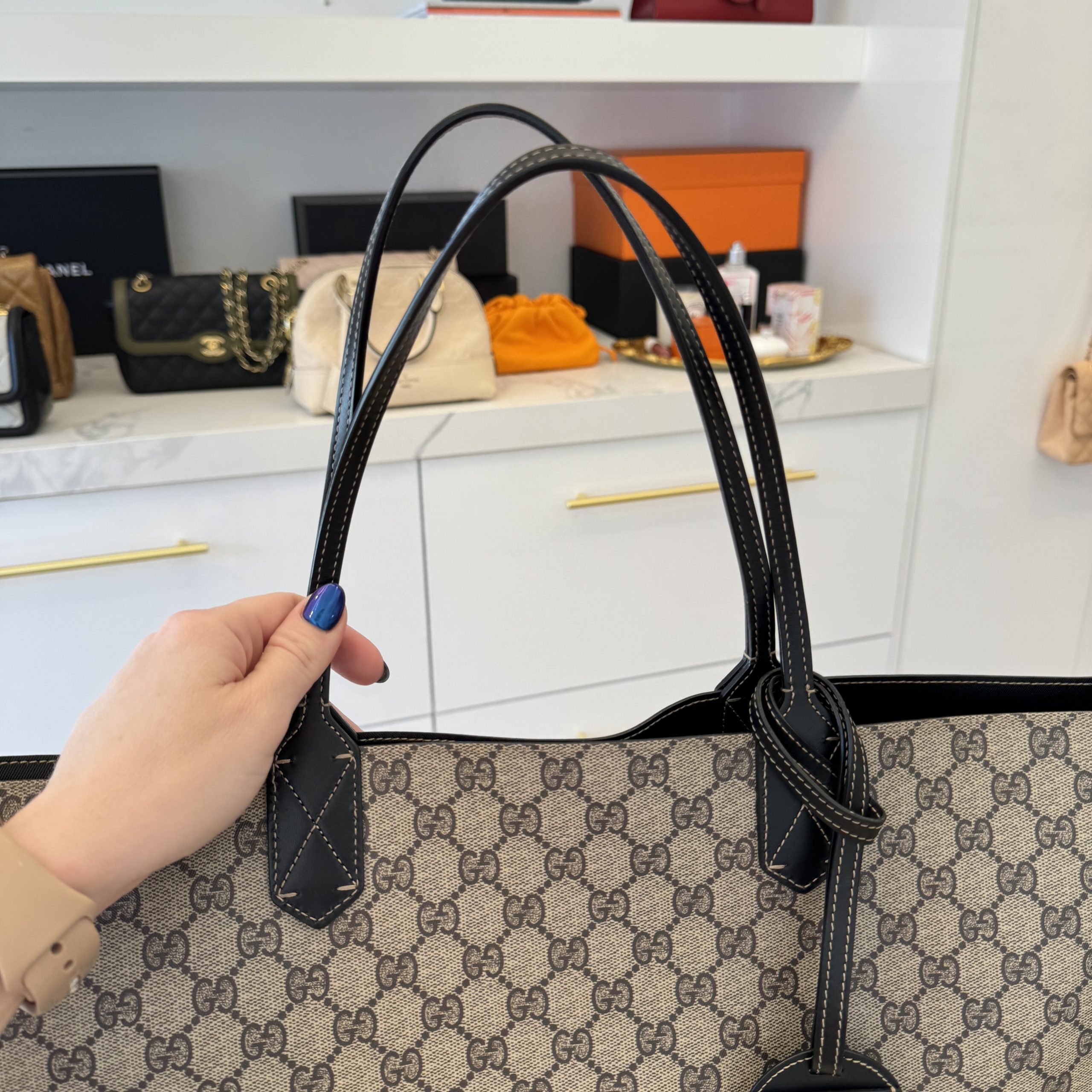 Fashion reversible gucci tote